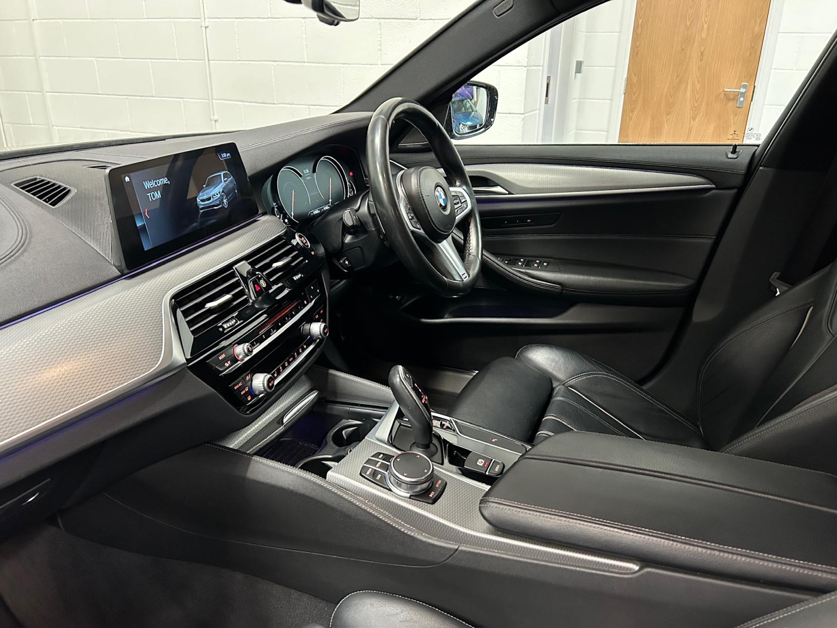 BMW 5 Series 3.0 530d M Sport Touring 5dr Diesel Auto xDrive Euro 6 (s/s) (265 ps)