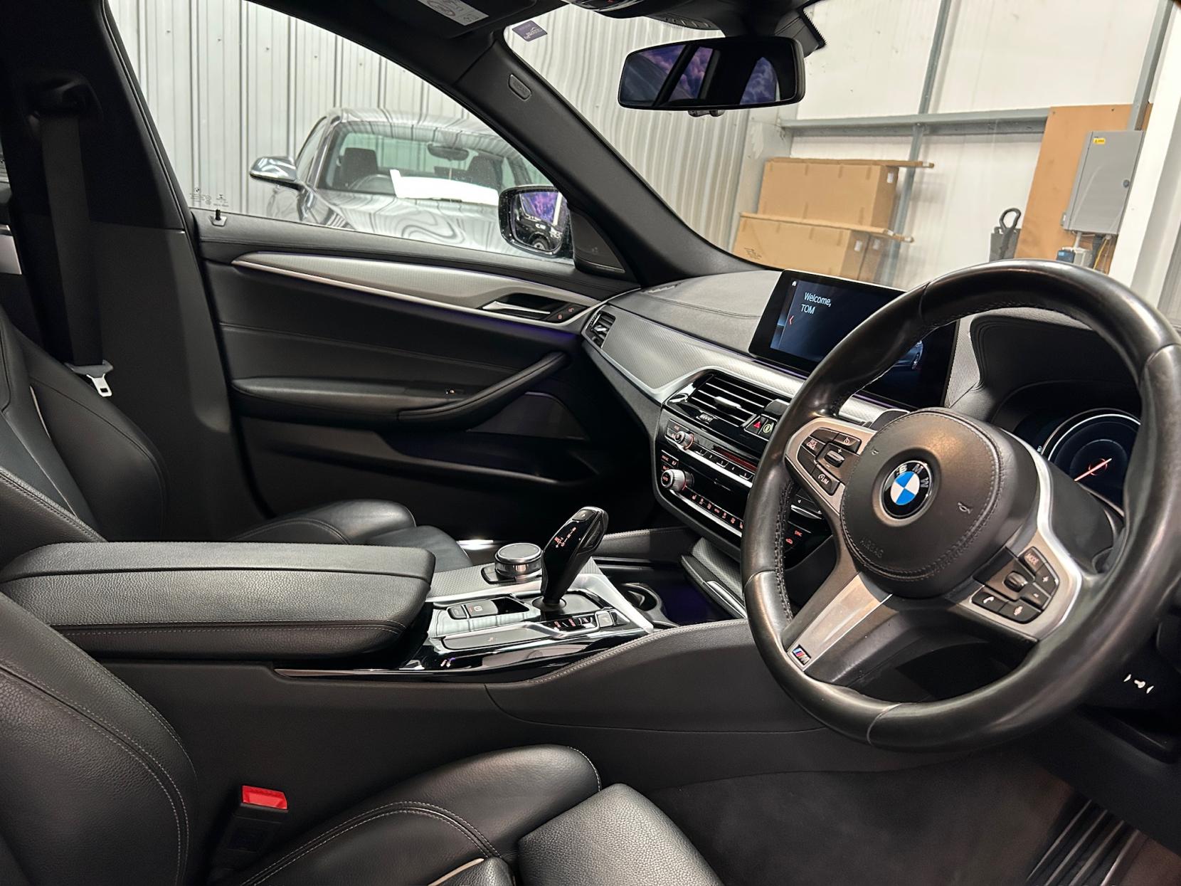 BMW 5 Series 3.0 530d M Sport Touring 5dr Diesel Auto xDrive Euro 6 (s/s) (265 ps)