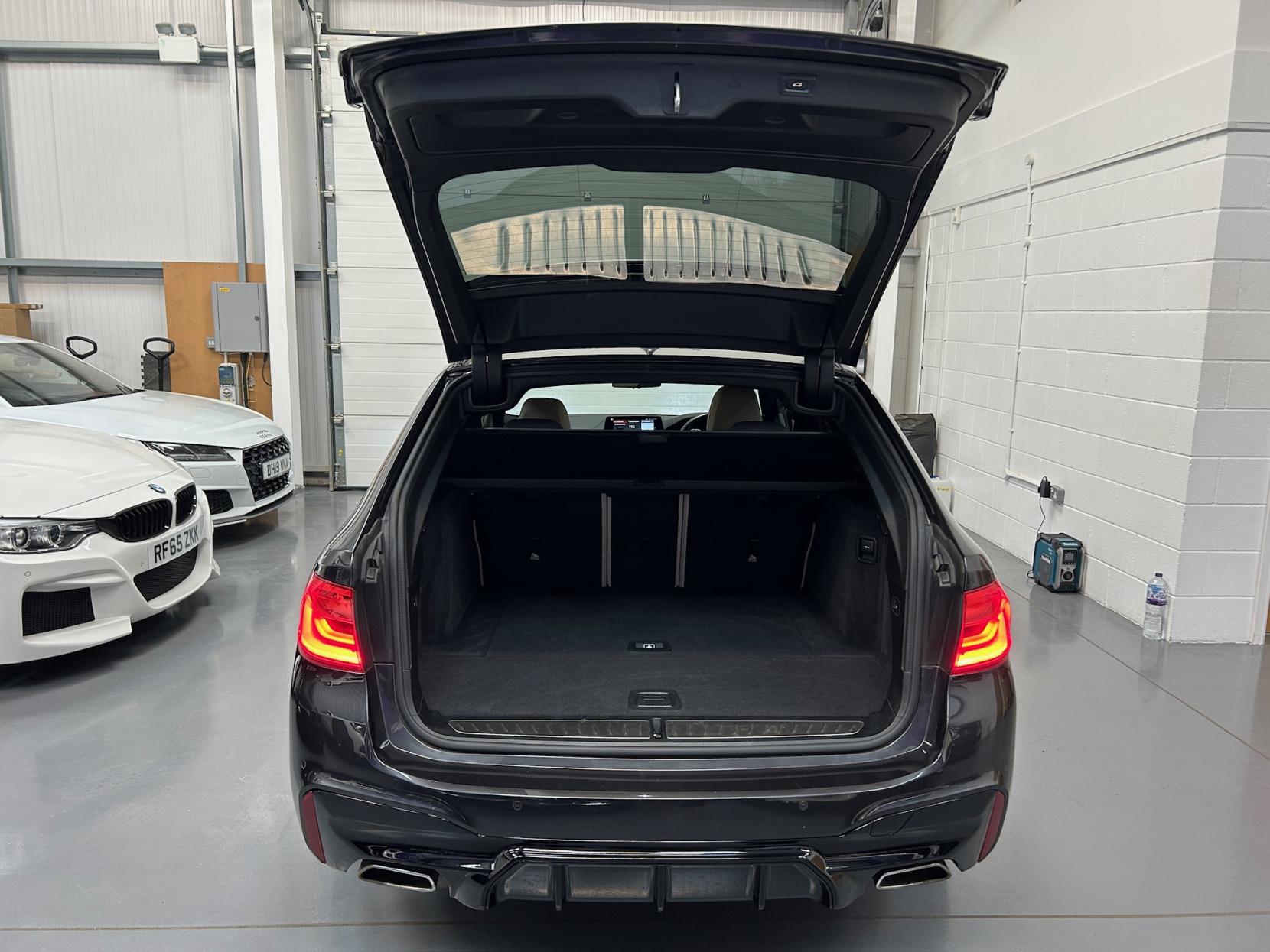 BMW 5 Series 2.0 520d M Sport Touring 5dr Diesel Auto Euro 6 (s/s) (190 ps)