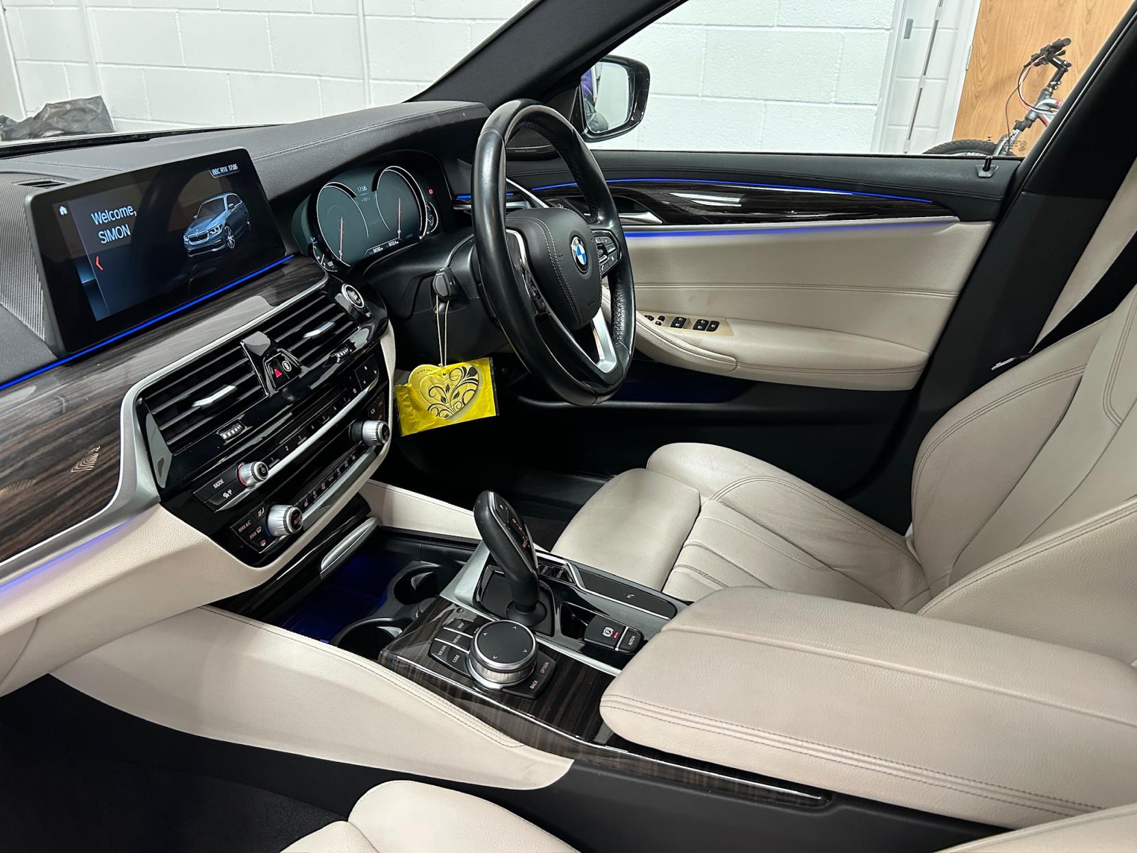 BMW 5 Series 2.0 520d M Sport Touring 5dr Diesel Auto Euro 6 (s/s) (190 ps)