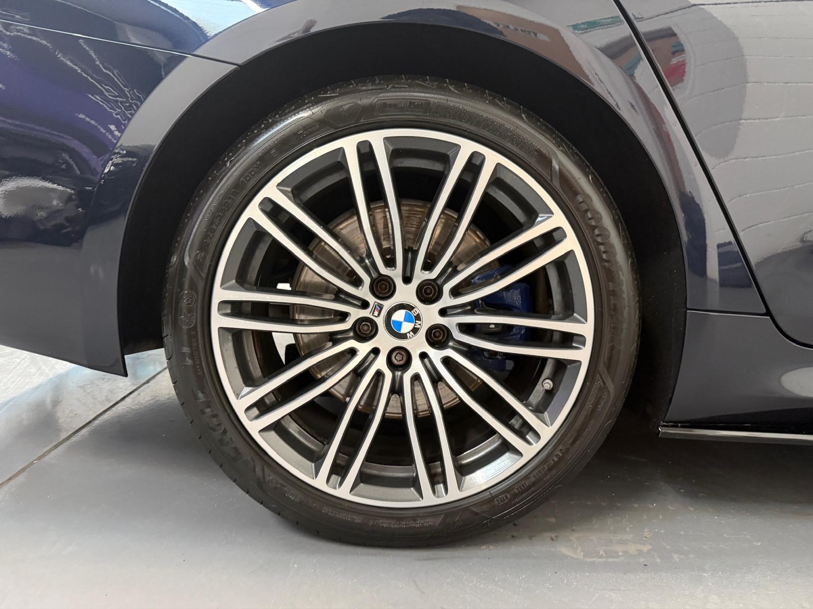 BMW 5 Series 3.0 530d M Sport Touring 5dr Diesel Auto Euro 6 (s/s) (265 ps)
