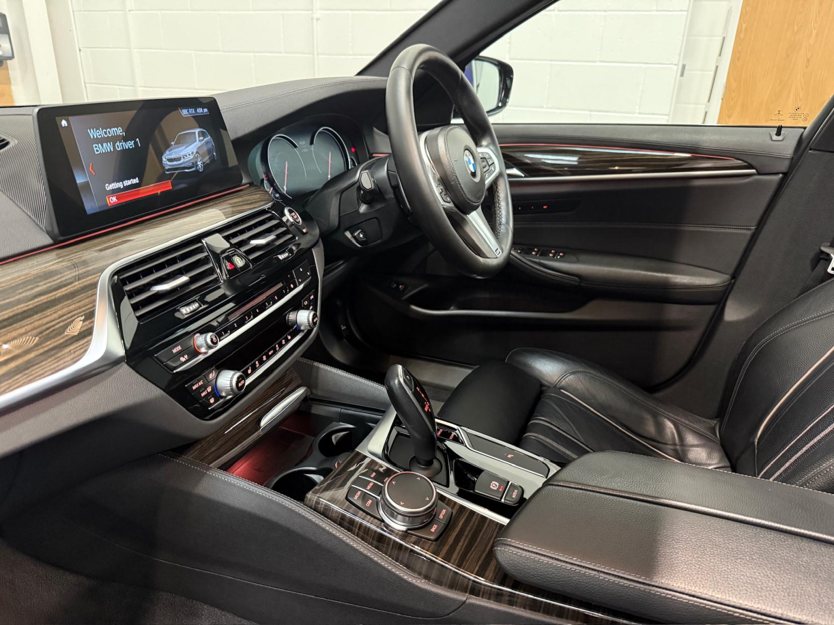 BMW 5 Series 3.0 530d M Sport Touring 5dr Diesel Auto Euro 6 (s/s) (265 ps)