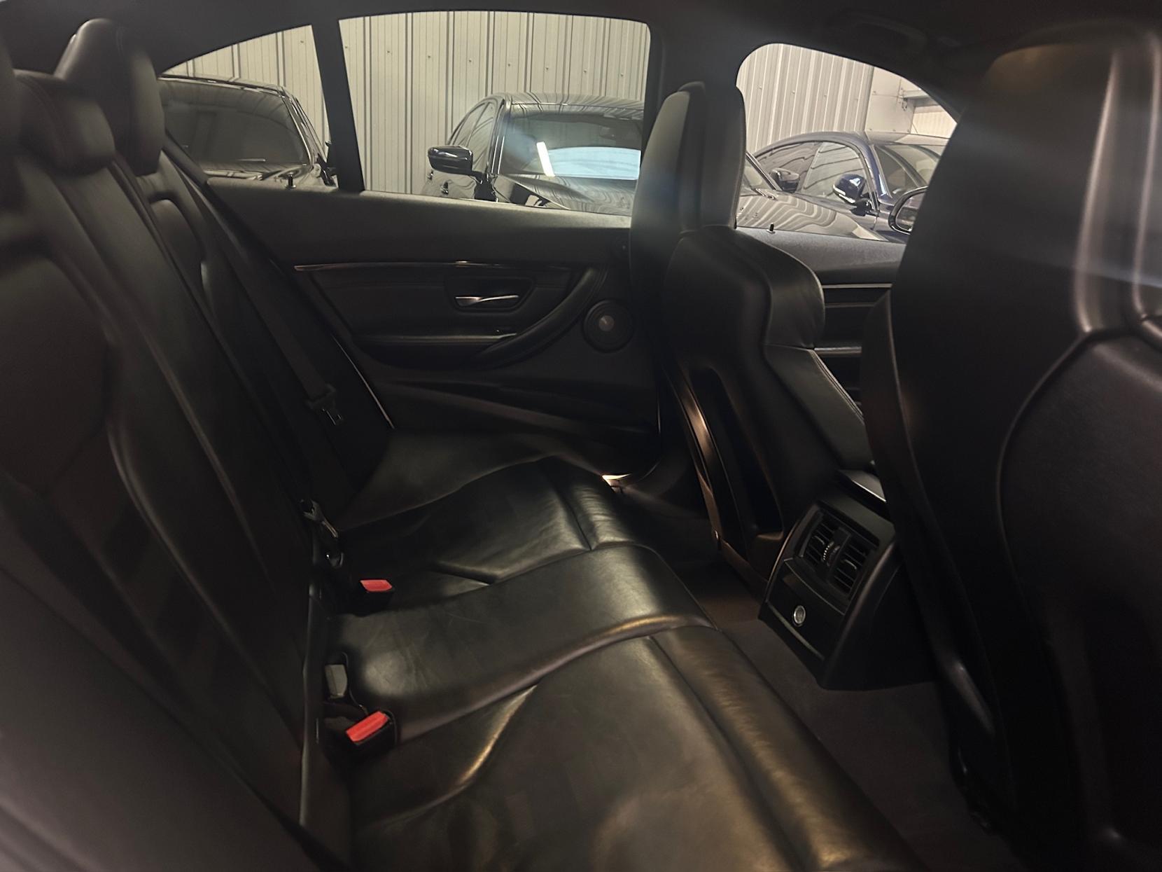BMW M3 3.0 BiTurbo Saloon 4dr Petrol DCT Euro 6 (s/s) (431 ps)