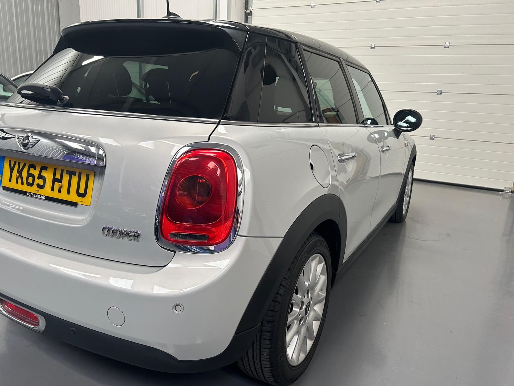 MINI Hatch 1.5 Cooper Hatchback 5dr Petrol Auto Euro 6 (s/s) (136 ps)