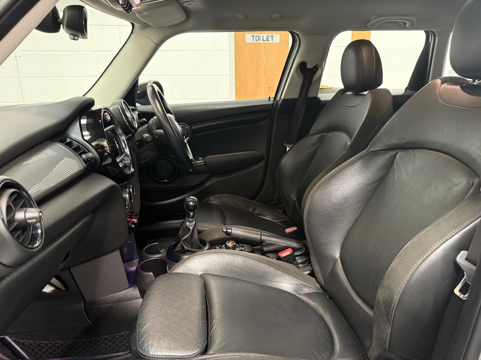 MINI Hatch 1.5 Cooper Hatchback 5dr Petrol Manual Euro 6 (s/s) (136 ps)