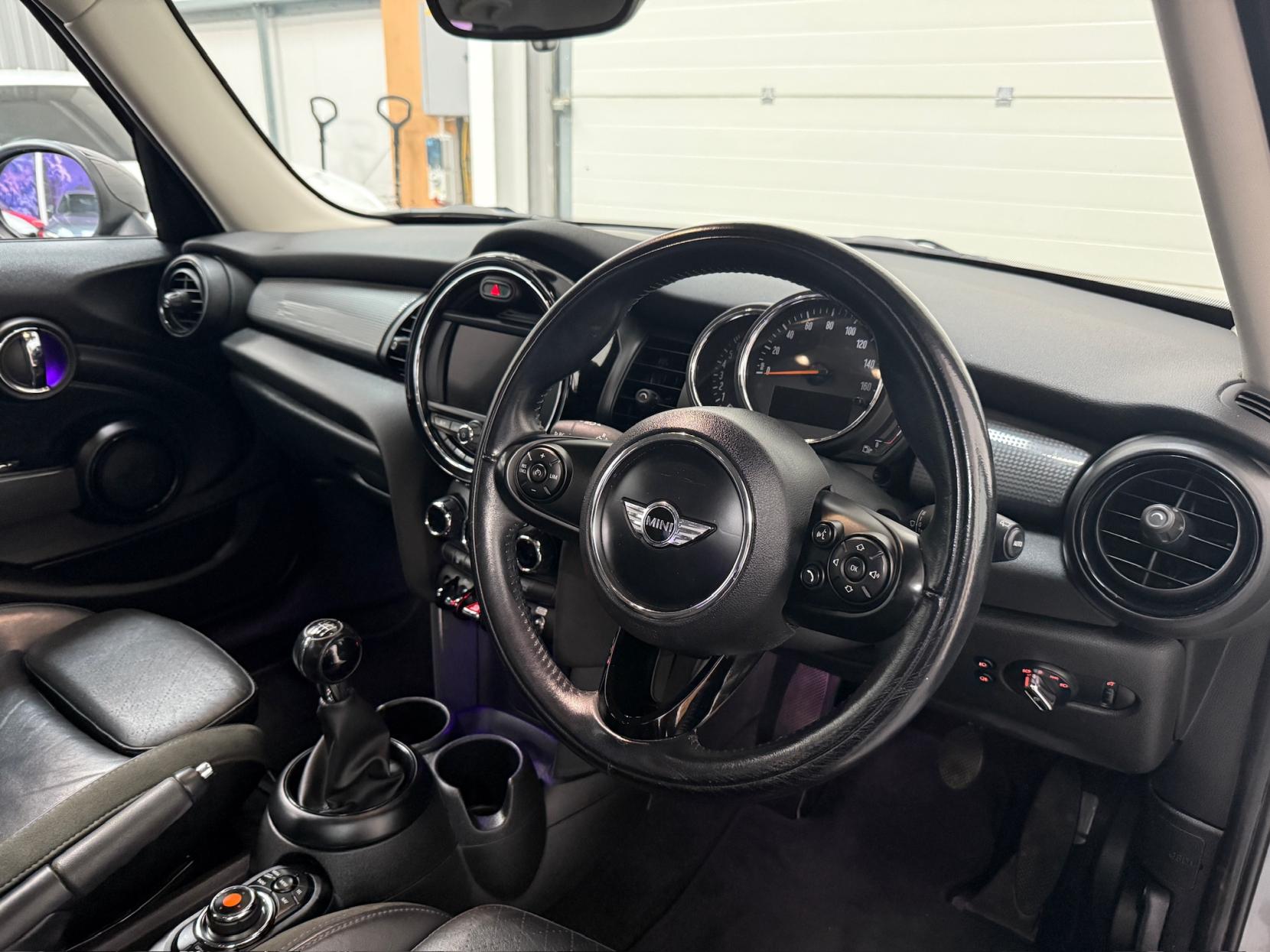 MINI Hatch 1.5 Cooper Hatchback 5dr Petrol Manual Euro 6 (s/s) (136 ps)