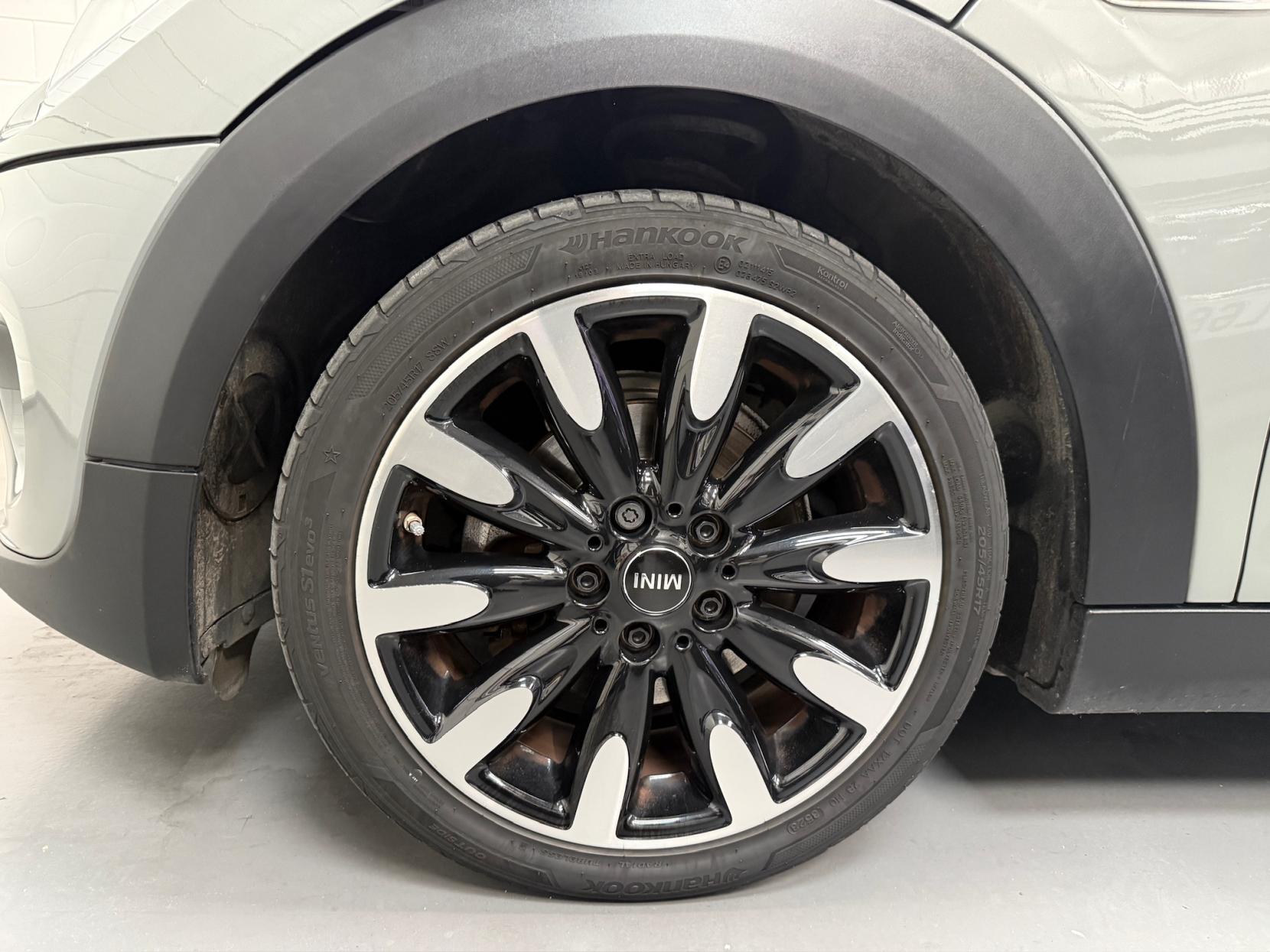 MINI Hatch 1.5 Cooper Hatchback 5dr Petrol Manual Euro 6 (s/s) (136 ps)