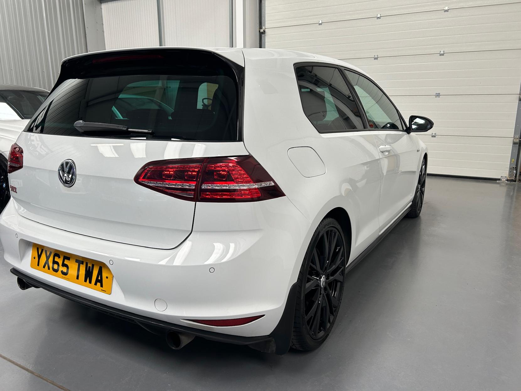 Volkswagen Golf 2.0 TSI BlueMotion Tech GTI Performance Hatchback 3dr Petrol Manual Euro 6 (s/s) (230 ps)