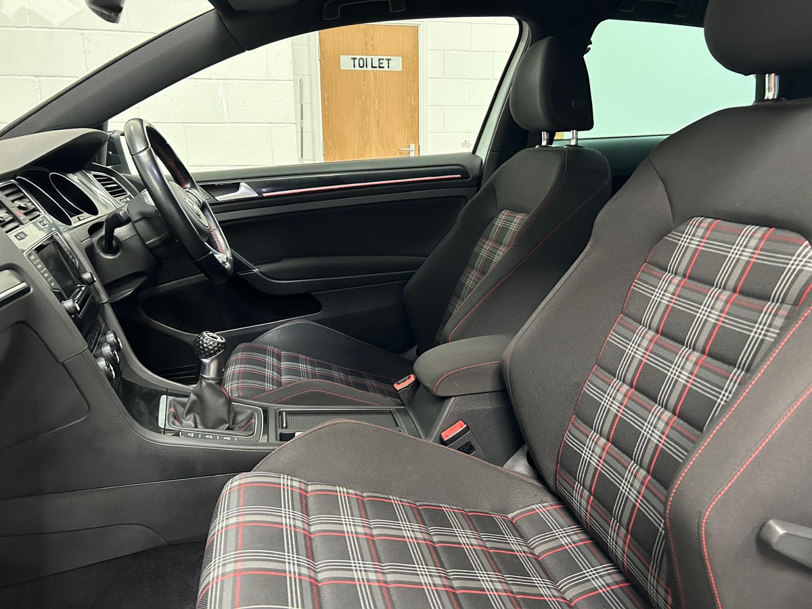 Volkswagen Golf 2.0 TSI BlueMotion Tech GTI Performance Hatchback 3dr Petrol Manual Euro 6 (s/s) (230 ps)