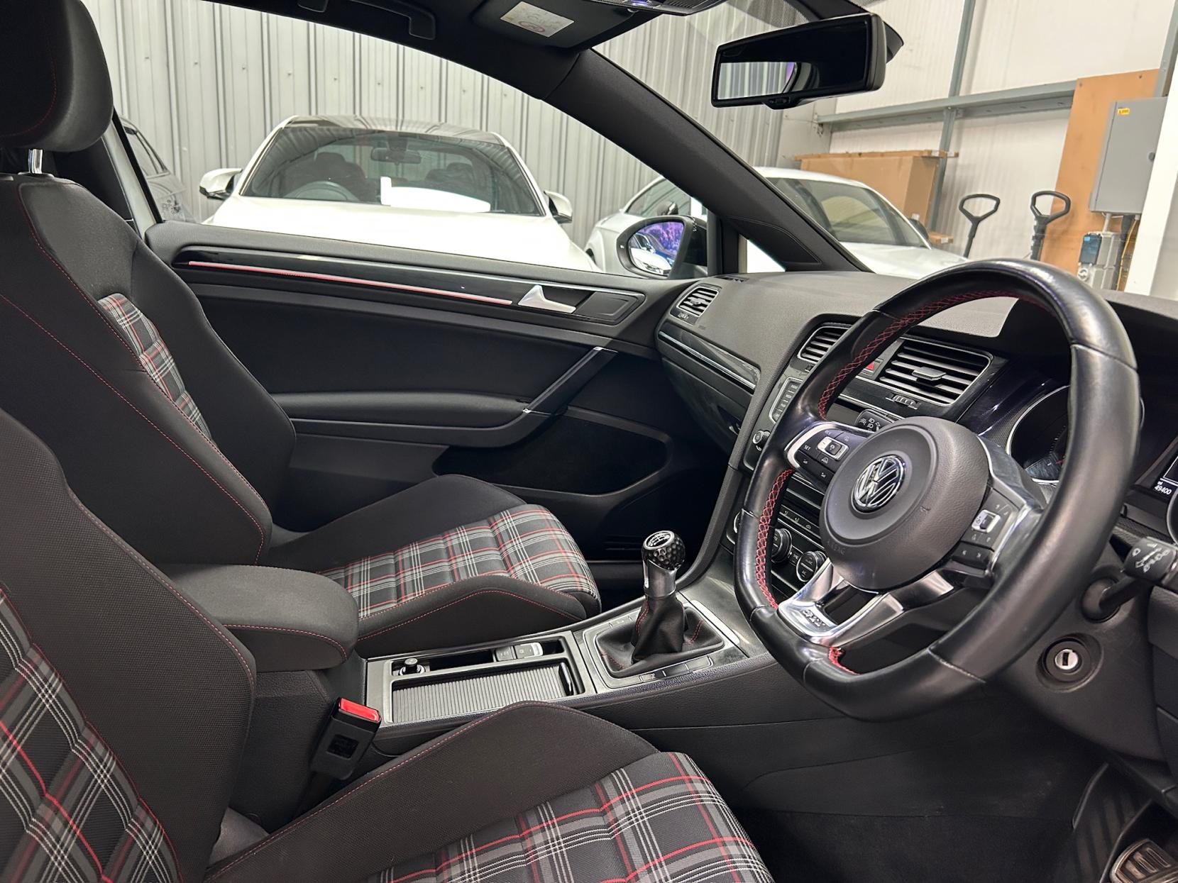 Volkswagen Golf 2.0 TSI BlueMotion Tech GTI Performance Hatchback 3dr Petrol Manual Euro 6 (s/s) (230 ps)