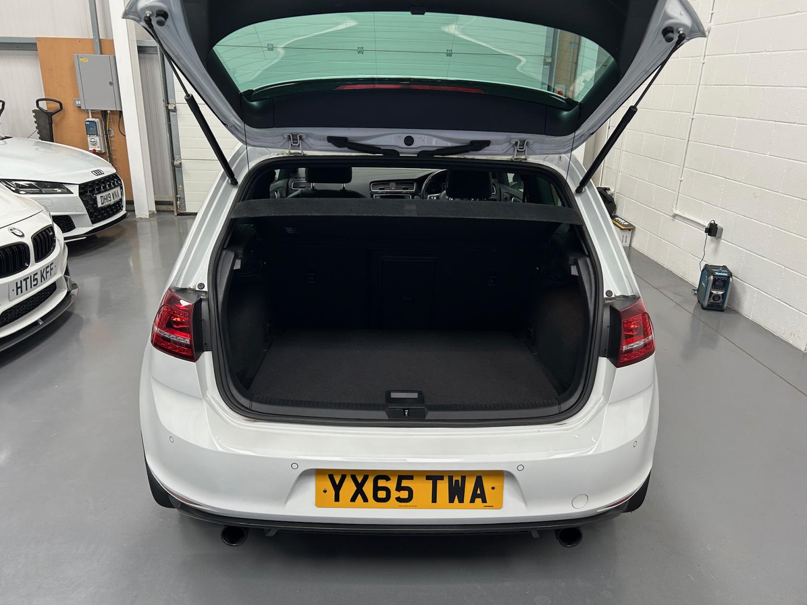 Volkswagen Golf 2.0 TSI BlueMotion Tech GTI Performance Hatchback 3dr Petrol Manual Euro 6 (s/s) (230 ps)