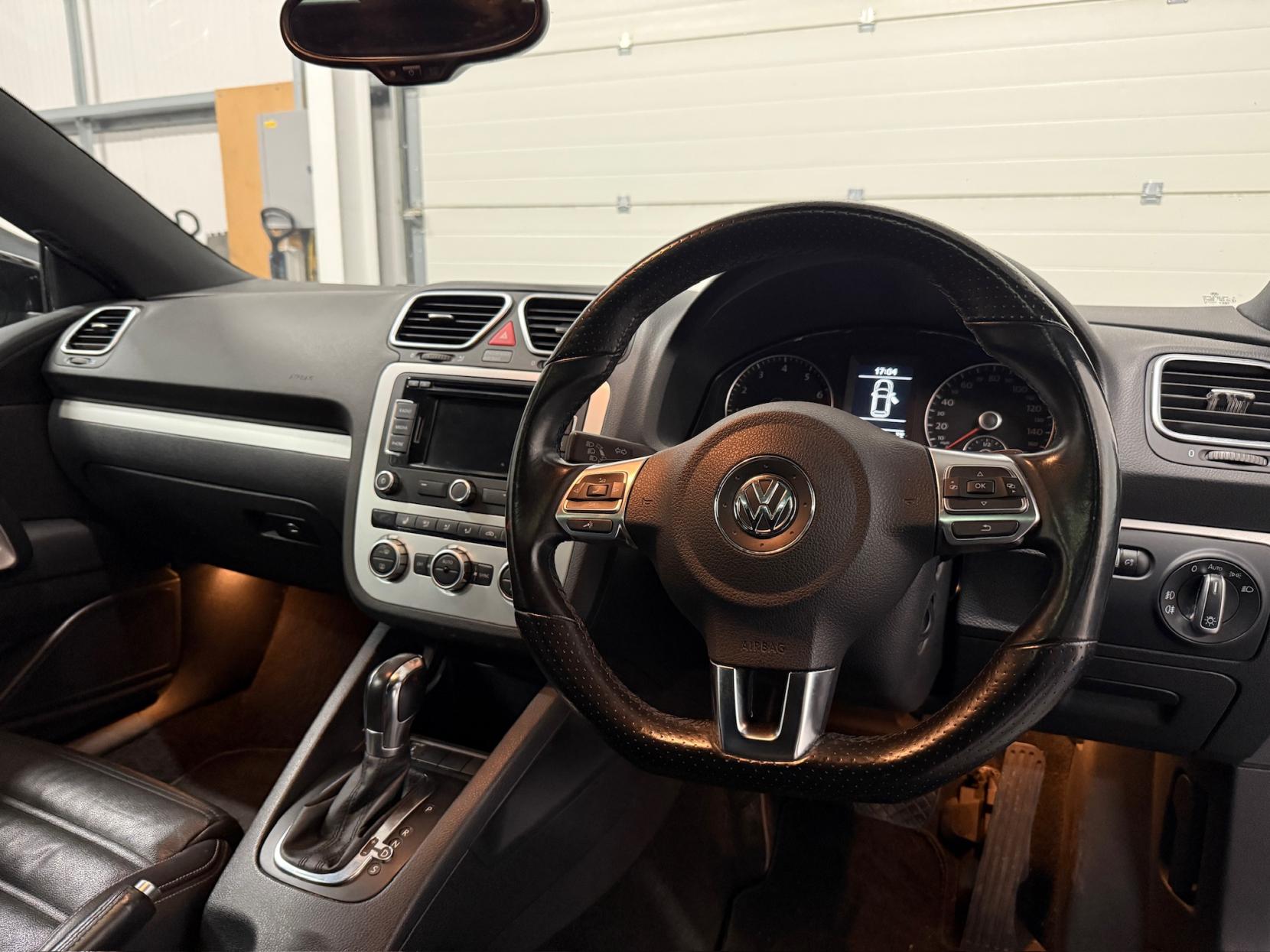 Volkswagen Scirocco 2.0 TSI GT Hatchback 3dr Petrol DSG Euro 5 (Leather, Nav) (210 ps)