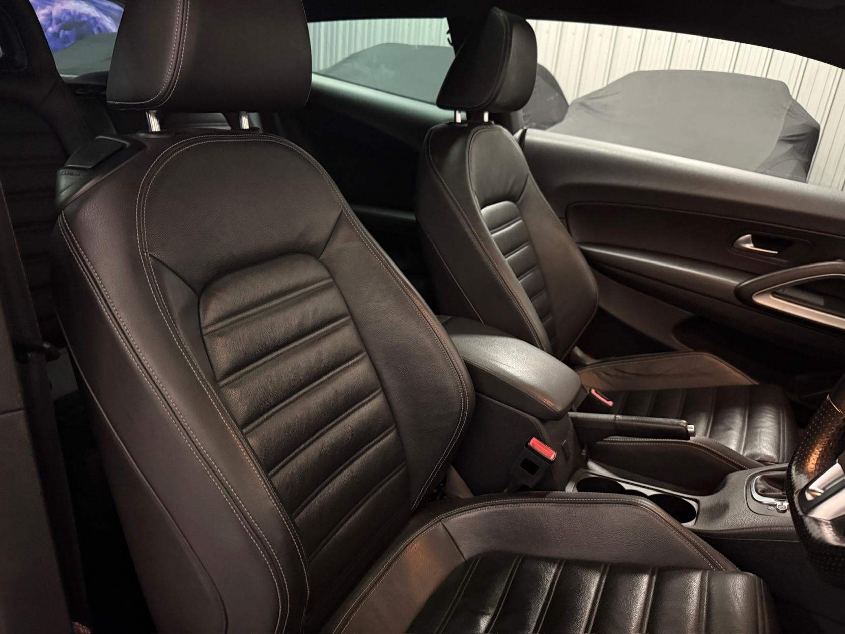 Volkswagen Scirocco 2.0 TSI GT Hatchback 3dr Petrol DSG Euro 5 (Leather, Nav) (210 ps)