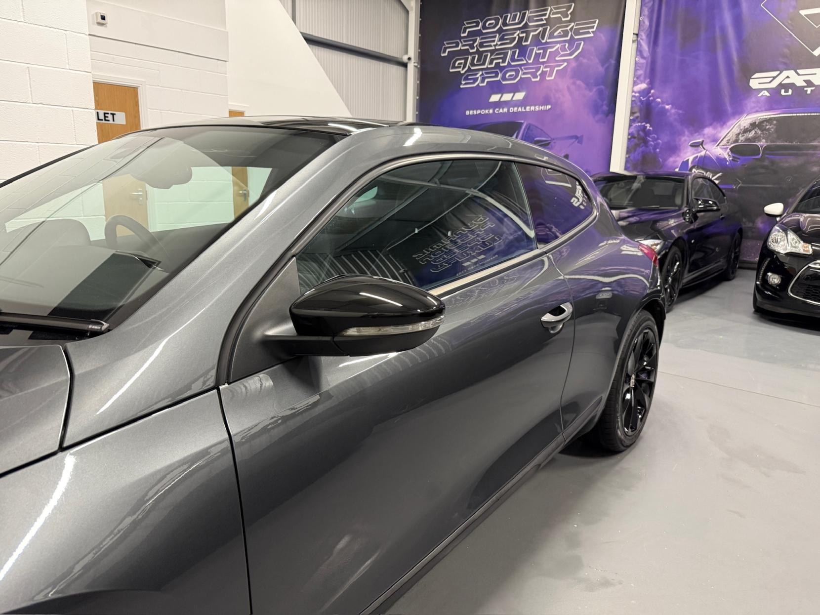 Volkswagen Scirocco 2.0 TSI GT Hatchback 3dr Petrol DSG Euro 5 (Leather, Nav) (210 ps)