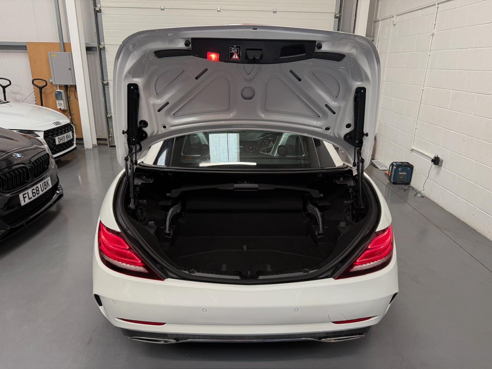 Mercedes-Benz SLC 2.1 SLC250d AMG Line Convertible 2dr Diesel G-Tronic Euro 6 (s/s) (204 ps)