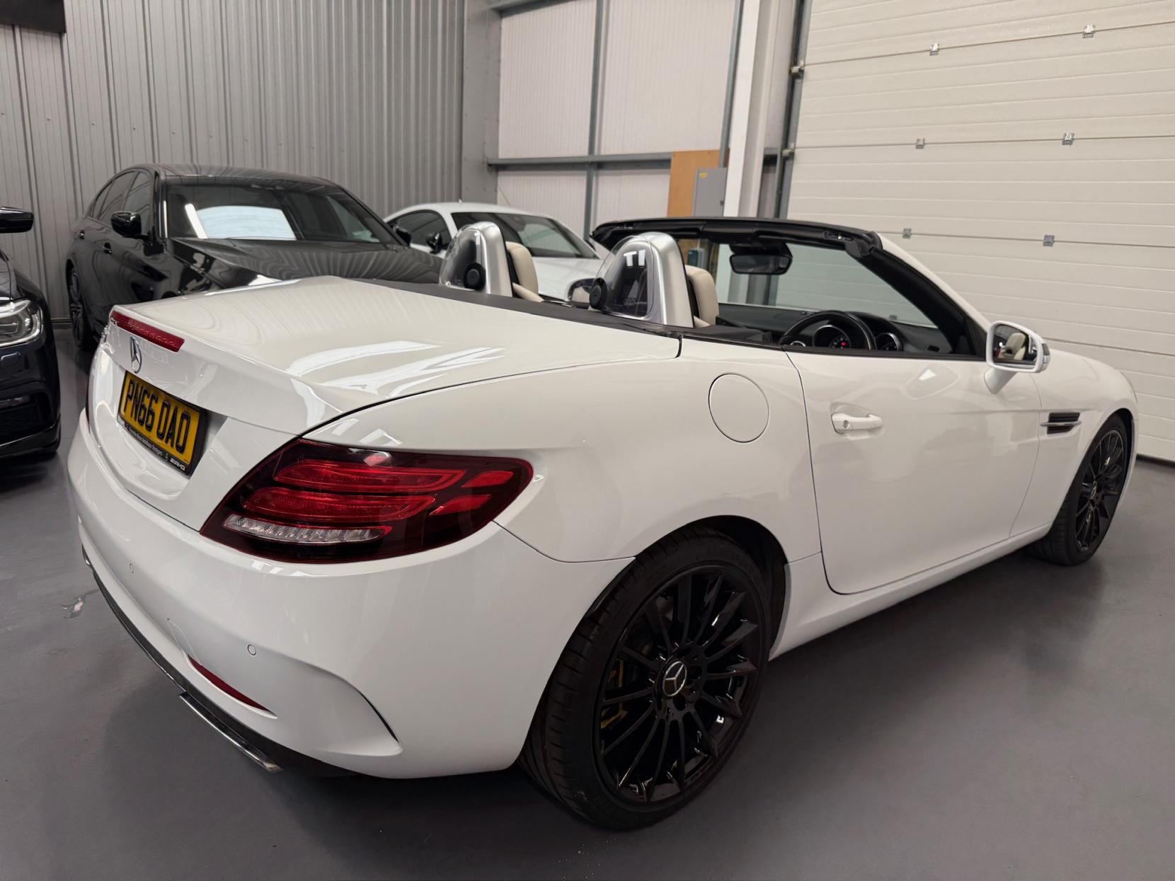 Mercedes-Benz SLC 2.1 SLC250d AMG Line Convertible 2dr Diesel G-Tronic Euro 6 (s/s) (204 ps)