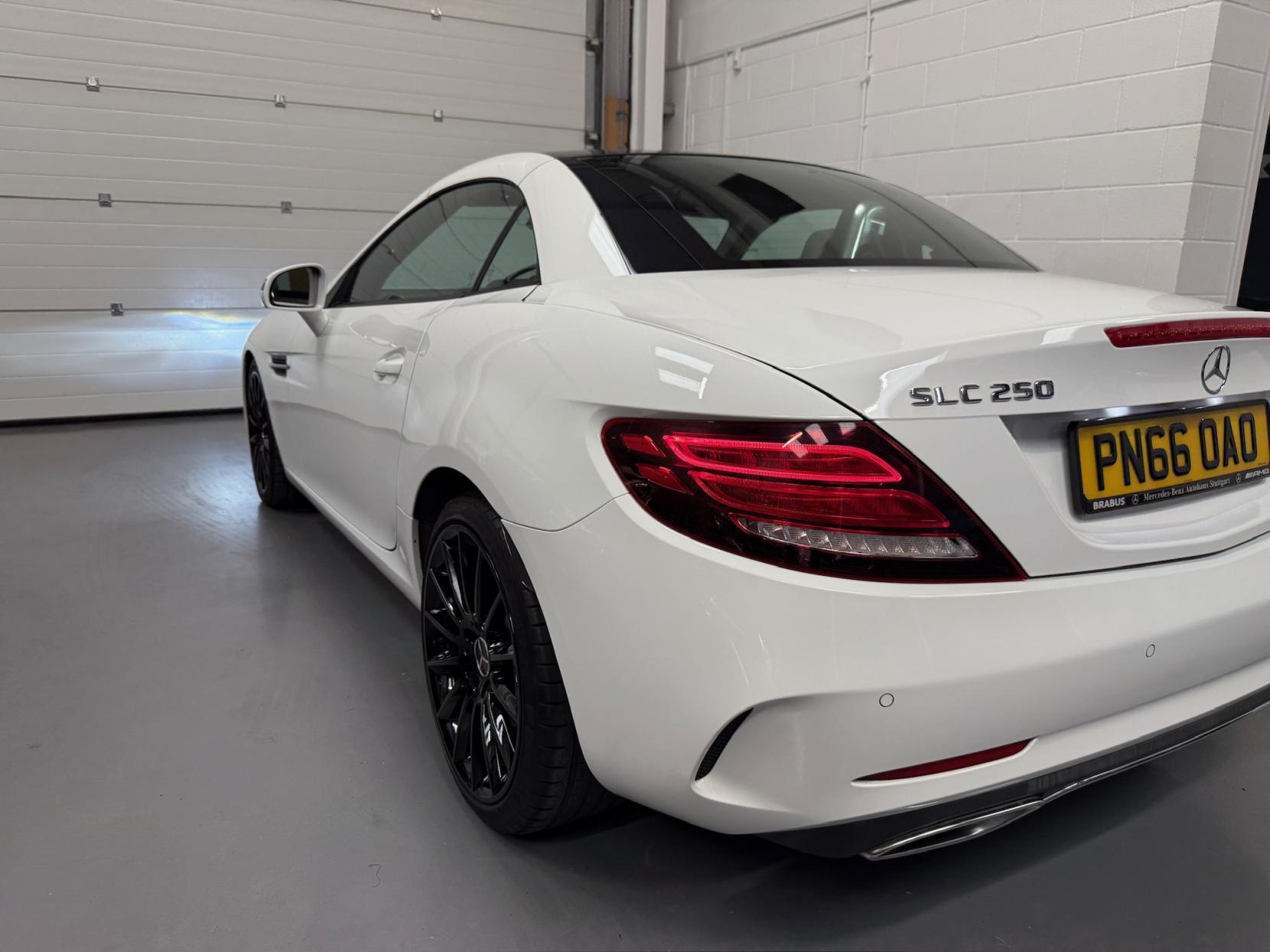 Mercedes-Benz SLC 2.1 SLC250d AMG Line Convertible 2dr Diesel G-Tronic Euro 6 (s/s) (204 ps)