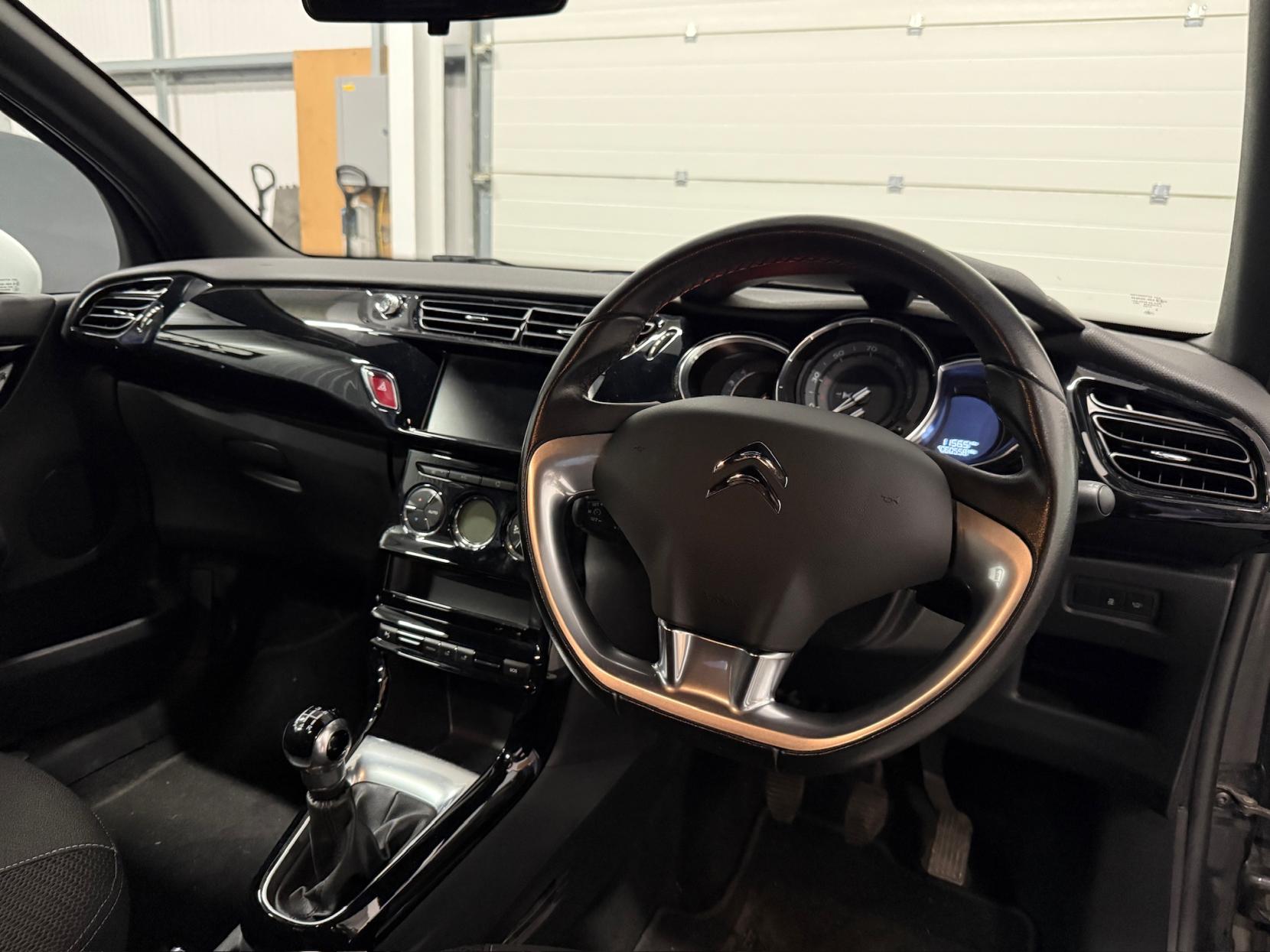 DS AUTOMOBILES DS 3 1.6 BlueHDi DStyle Nav Hatchback 3dr Diesel Manual Euro 6 (s/s) (100 ps)