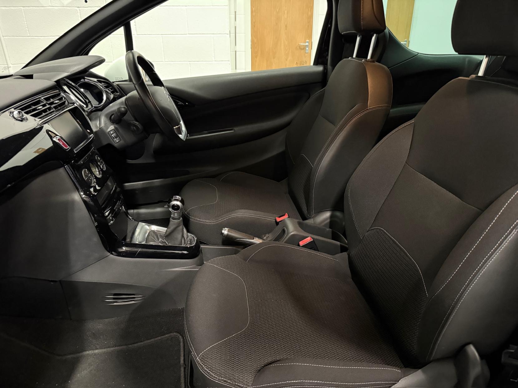 DS AUTOMOBILES DS 3 1.6 BlueHDi DStyle Nav Hatchback 3dr Diesel Manual Euro 6 (s/s) (100 ps)