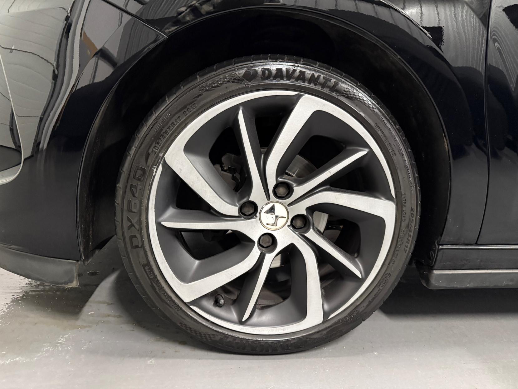 DS AUTOMOBILES DS 3 1.6 BlueHDi DStyle Nav Hatchback 3dr Diesel Manual Euro 6 (s/s) (100 ps)