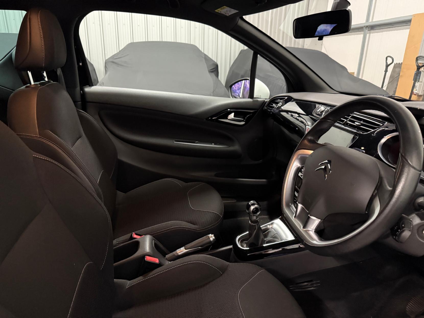 DS AUTOMOBILES DS 3 1.6 BlueHDi DStyle Nav Hatchback 3dr Diesel Manual Euro 6 (s/s) (100 ps)