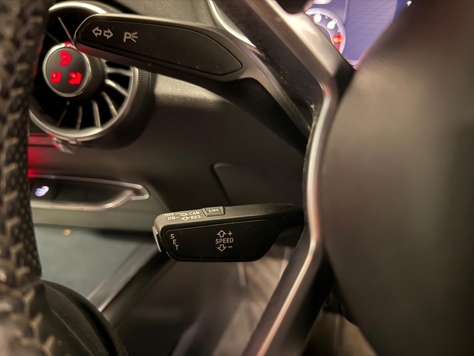 Audi TT 2.0 TDI Black Edition Coupe 3dr Diesel S Tronic quattro Euro 6 (s/s) (184 ps)