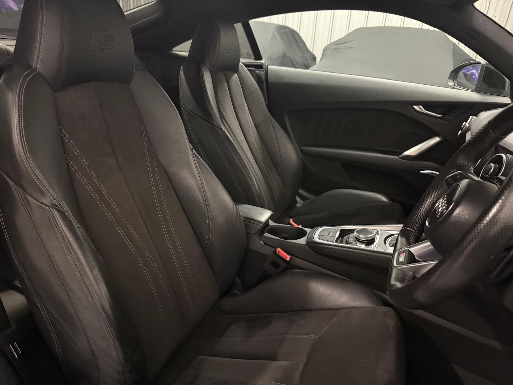 Audi TT 2.0 TDI Black Edition Coupe 3dr Diesel S Tronic quattro Euro 6 (s/s) (184 ps)