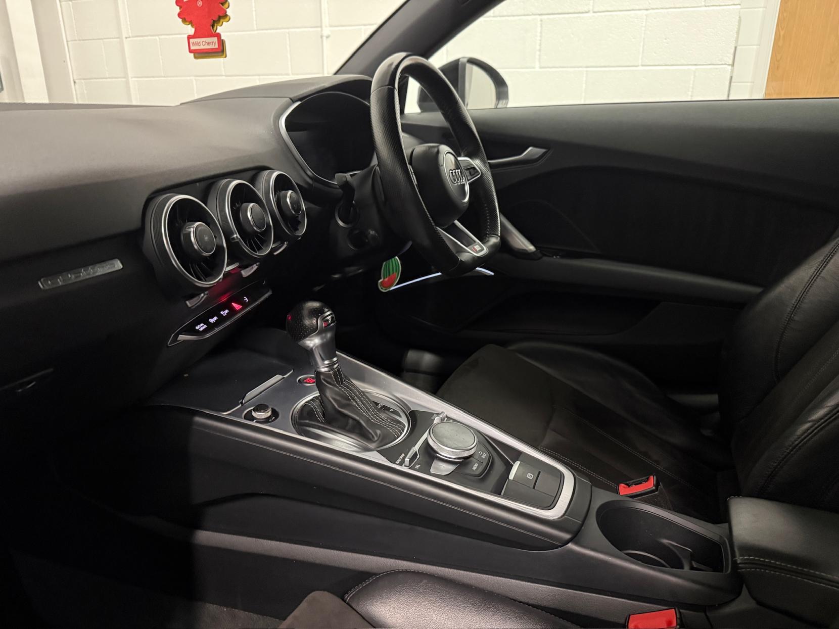 Audi TT 2.0 TDI Black Edition Coupe 3dr Diesel S Tronic quattro Euro 6 (s/s) (184 ps)