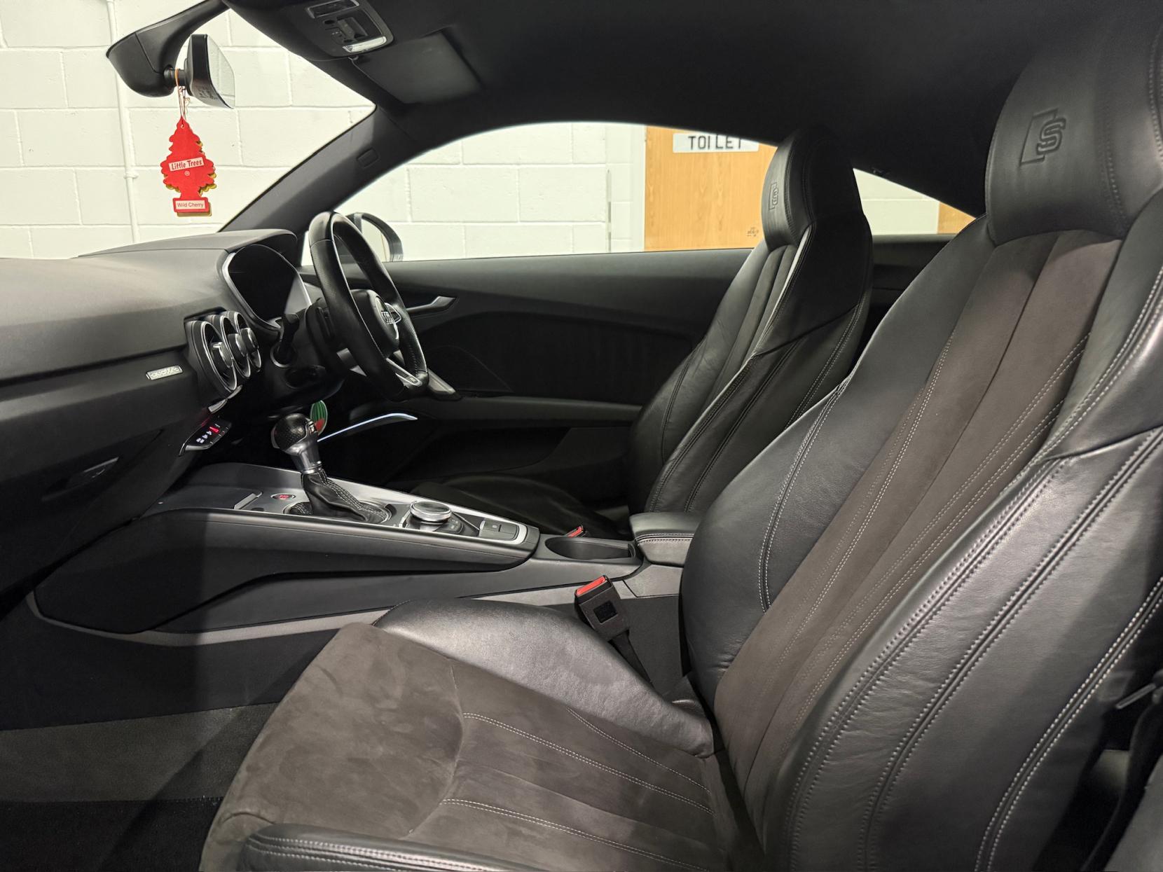 Audi TT 2.0 TDI Black Edition Coupe 3dr Diesel S Tronic quattro Euro 6 (s/s) (184 ps)