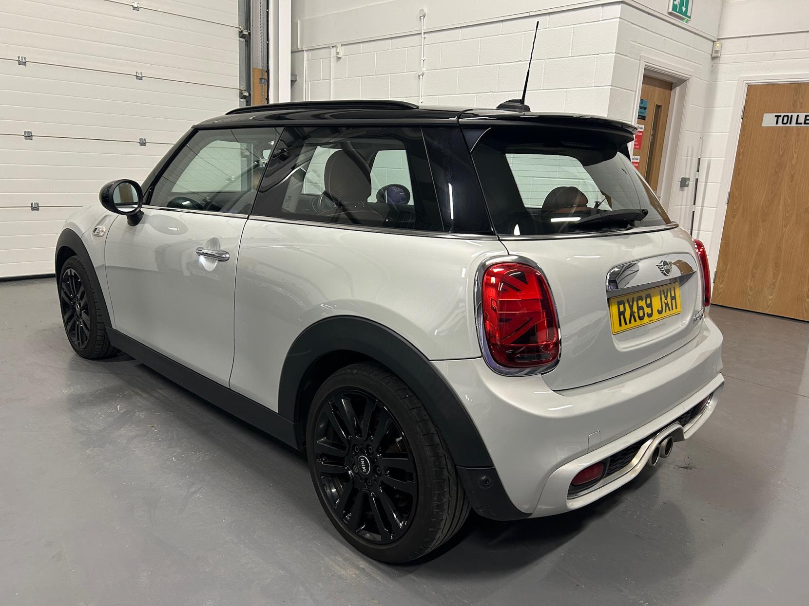 MINI Hatch 2.0 Cooper S Exclusive Hatchback 3dr Petrol Steptronic Euro 6 (s/s) (192 ps)