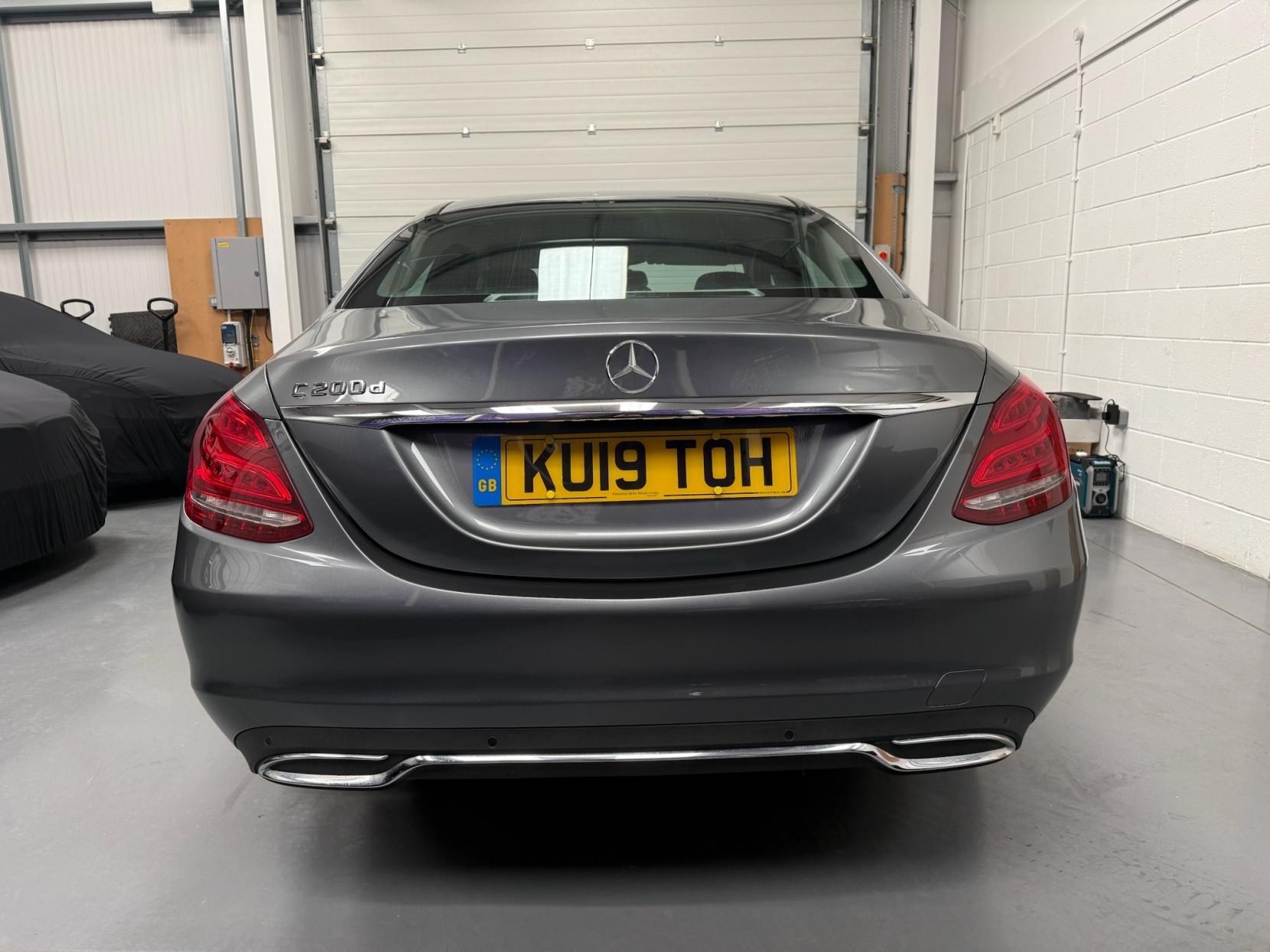 Mercedes-Benz C Class 1.6 C200d Sport Saloon 4dr Diesel G-Tronic+ Euro 6 (s/s) (136 ps)