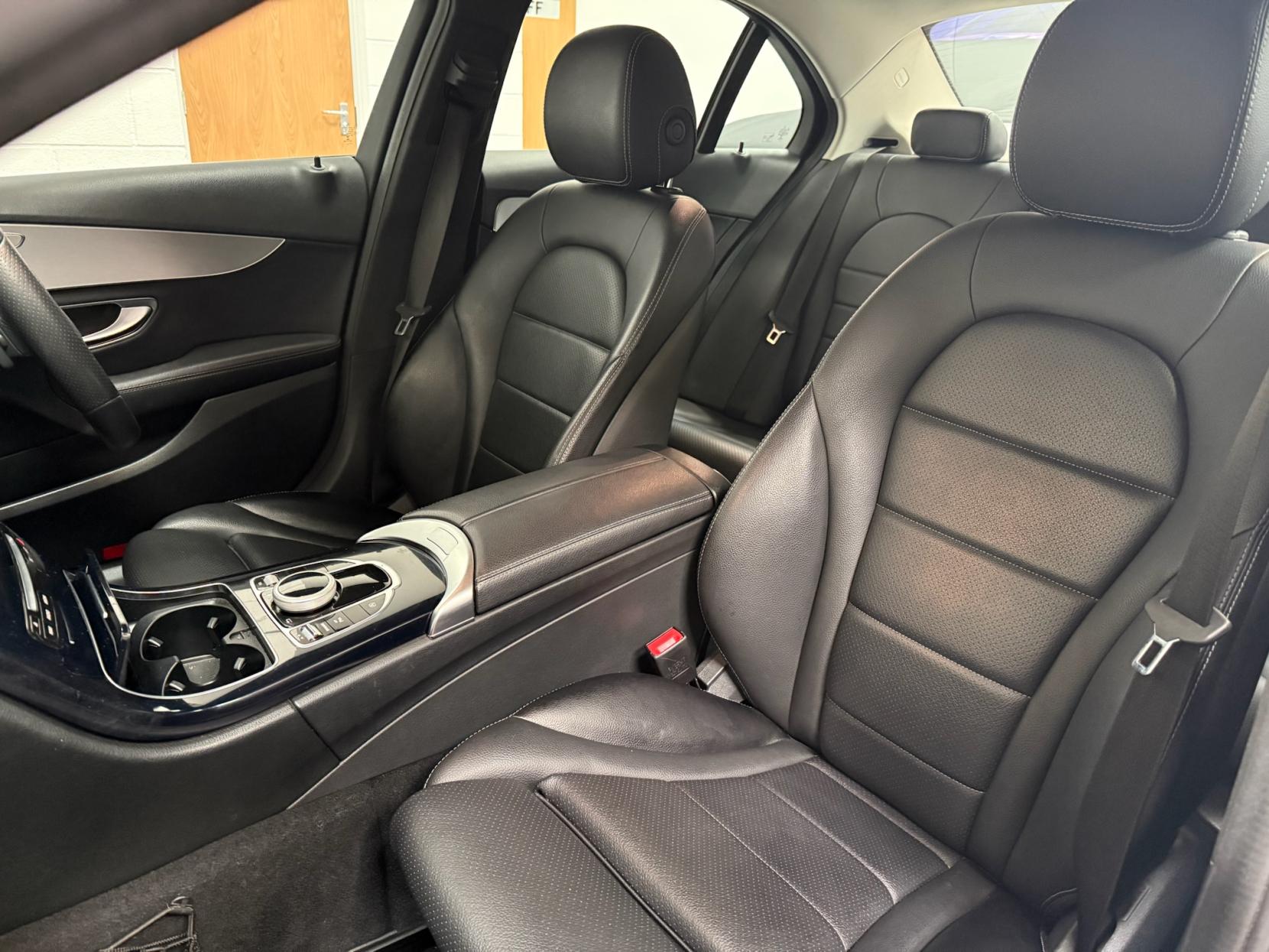 Mercedes-Benz C Class 1.6 C200d Sport Saloon 4dr Diesel G-Tronic+ Euro 6 (s/s) (136 ps)