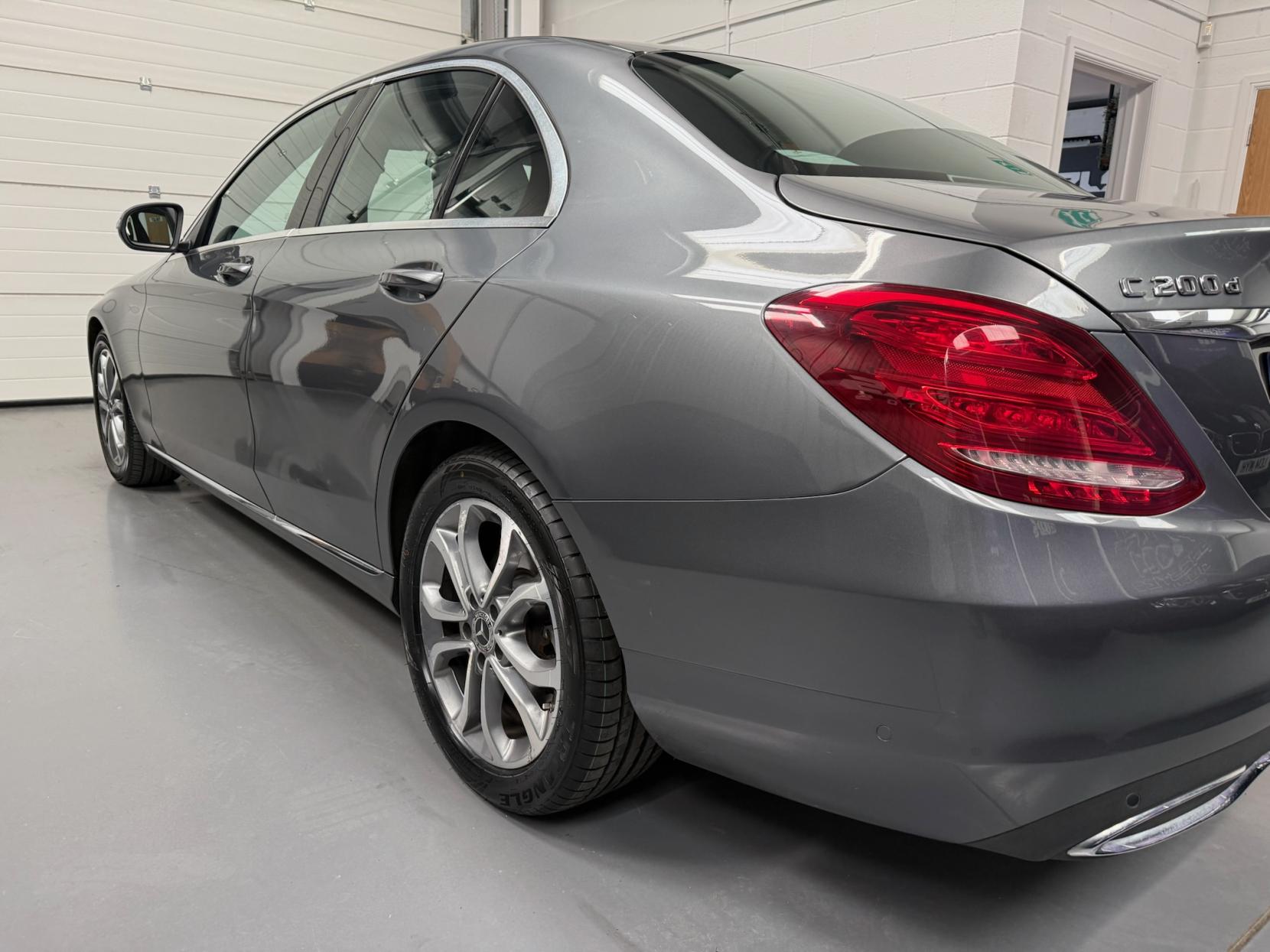 Mercedes-Benz C Class 1.6 C200d Sport Saloon 4dr Diesel G-Tronic+ Euro 6 (s/s) (136 ps)