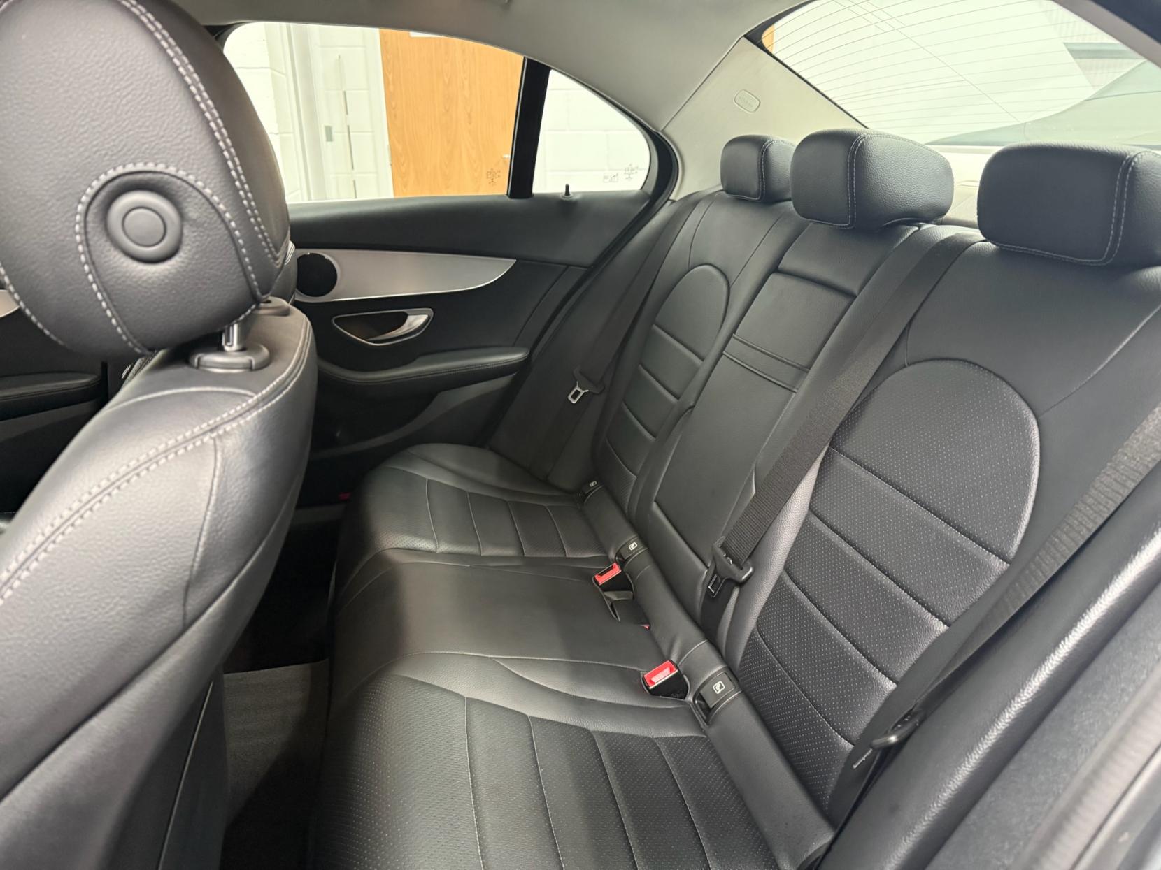 Mercedes-Benz C Class 1.6 C200d Sport Saloon 4dr Diesel G-Tronic+ Euro 6 (s/s) (136 ps)