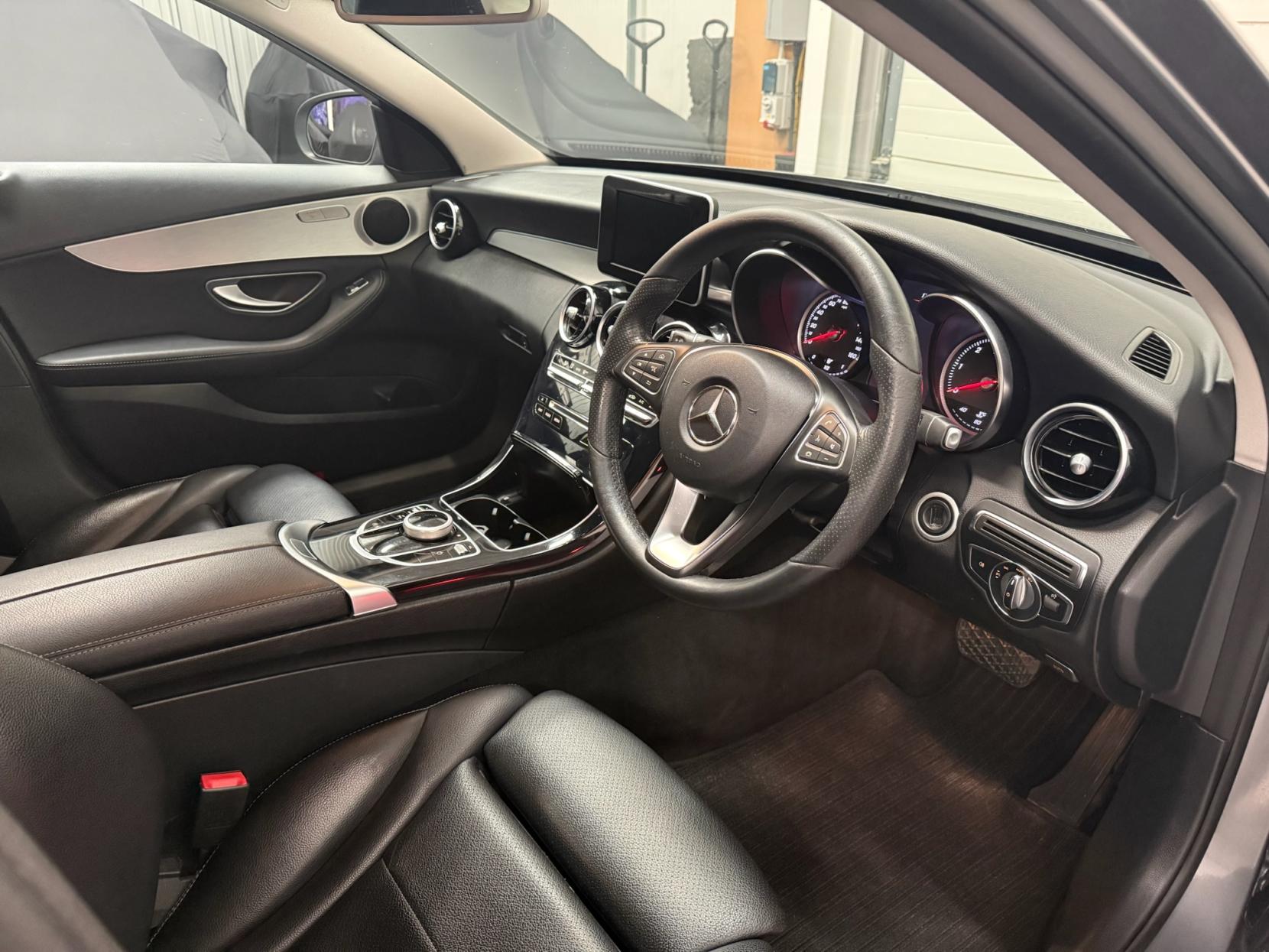 Mercedes-Benz C Class 1.6 C200d Sport Saloon 4dr Diesel G-Tronic+ Euro 6 (s/s) (136 ps)