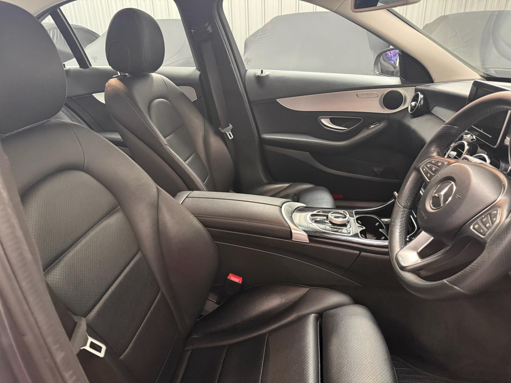 Mercedes-Benz C Class 1.6 C200d Sport Saloon 4dr Diesel G-Tronic+ Euro 6 (s/s) (136 ps)