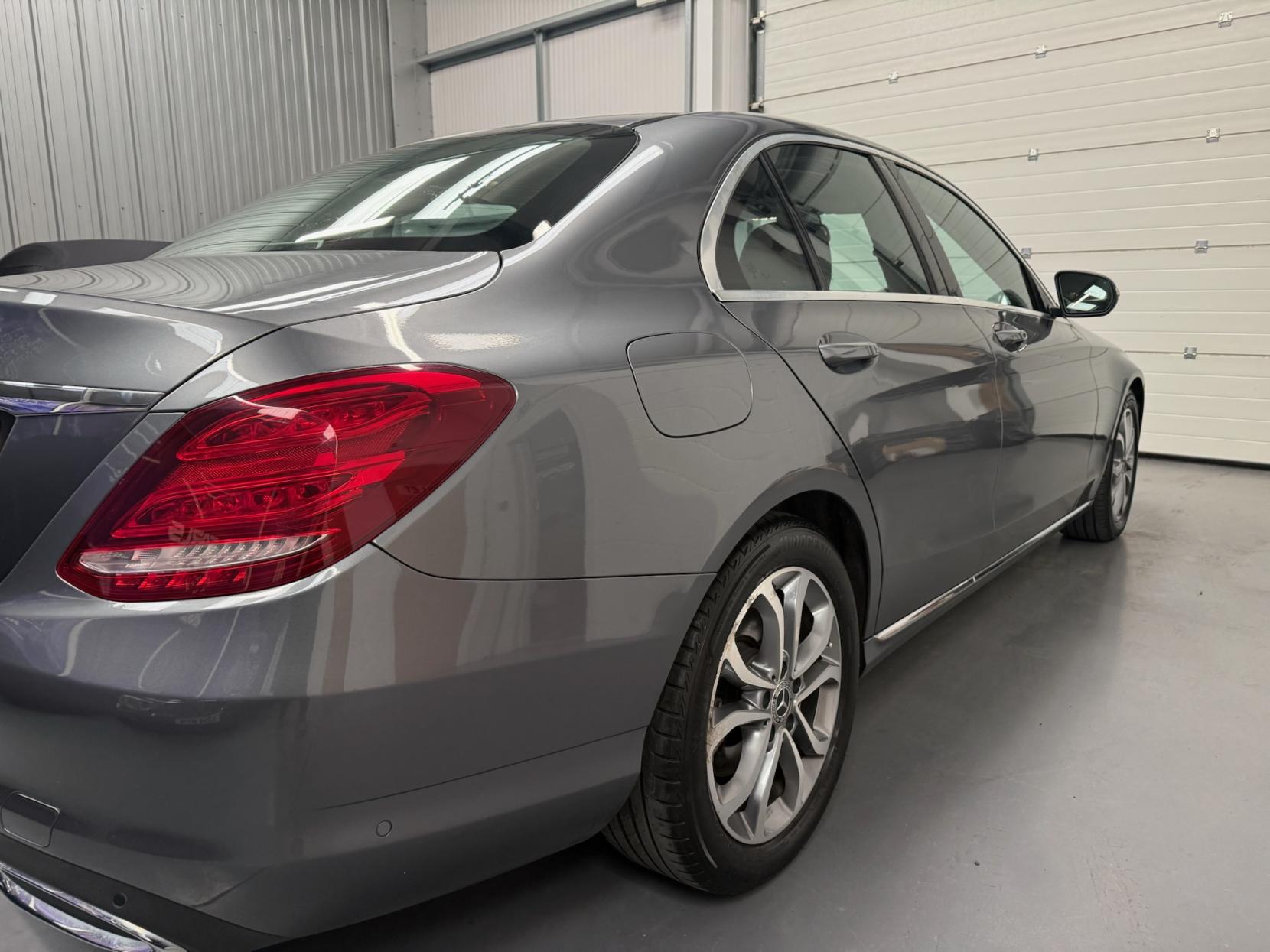 Mercedes-Benz C Class 1.6 C200d Sport Saloon 4dr Diesel G-Tronic+ Euro 6 (s/s) (136 ps)