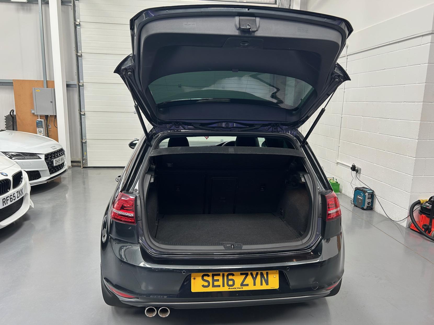 Volkswagen Golf 2.0 TDI BlueMotion Tech GTD Hatchback 5dr Diesel DSG Euro 6 (s/s) (184 ps)