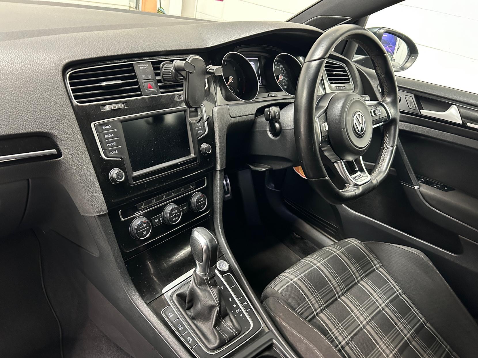 Volkswagen Golf 2.0 TDI BlueMotion Tech GTD Hatchback 5dr Diesel DSG Euro 6 (s/s) (184 ps)