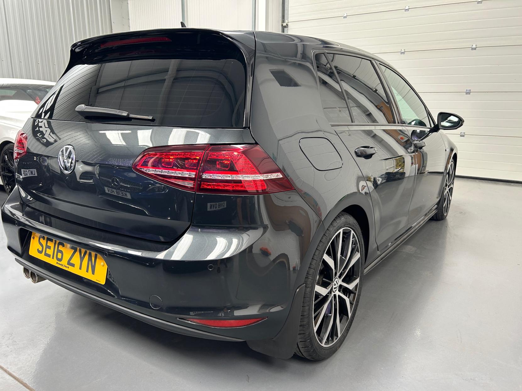 Volkswagen Golf 2.0 TDI BlueMotion Tech GTD Hatchback 5dr Diesel DSG Euro 6 (s/s) (184 ps)