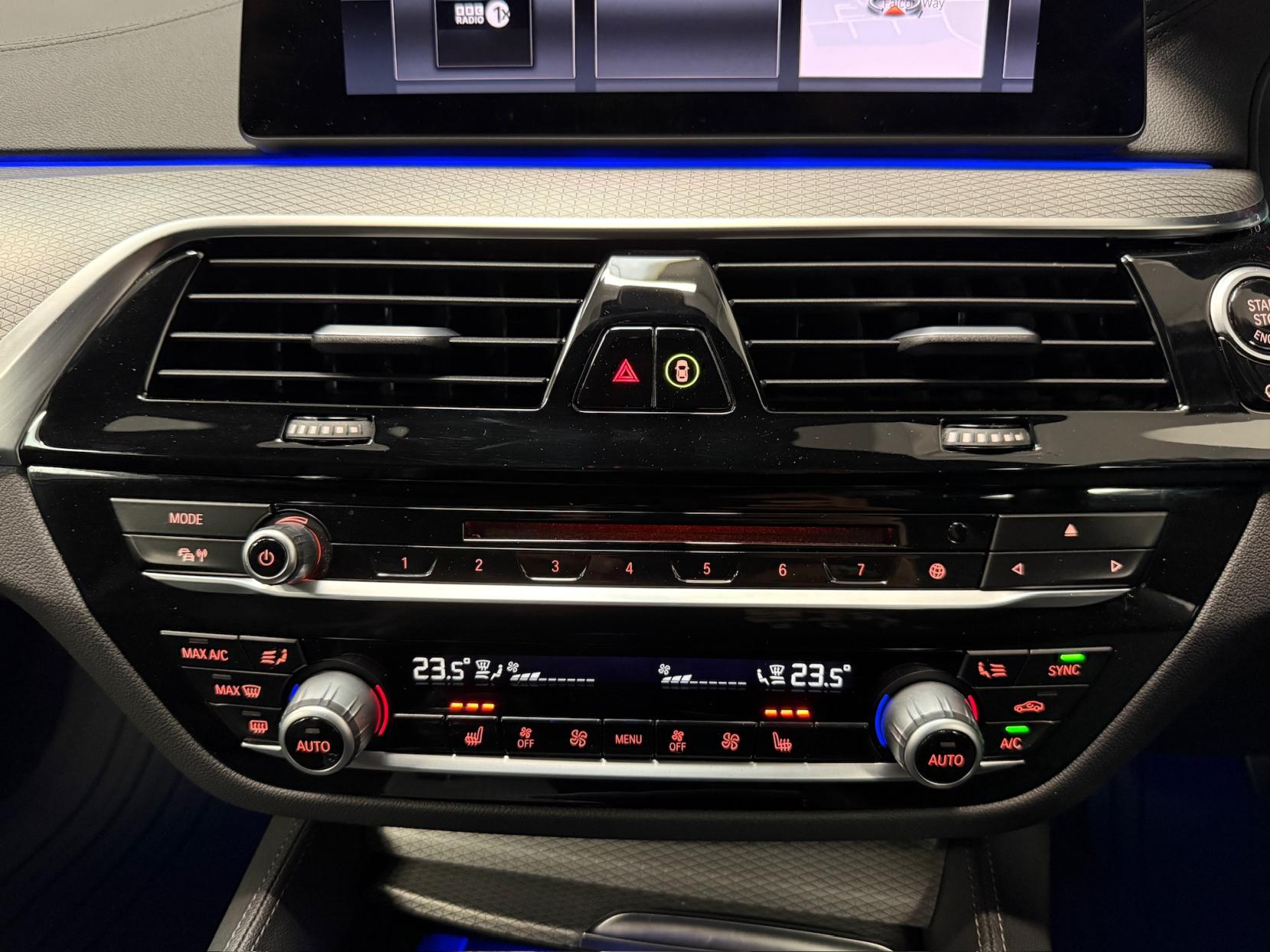 BMW 5 Series 3.0 530d M Sport Saloon 4dr Diesel Auto xDrive Euro 6 (s/s) (265 ps)