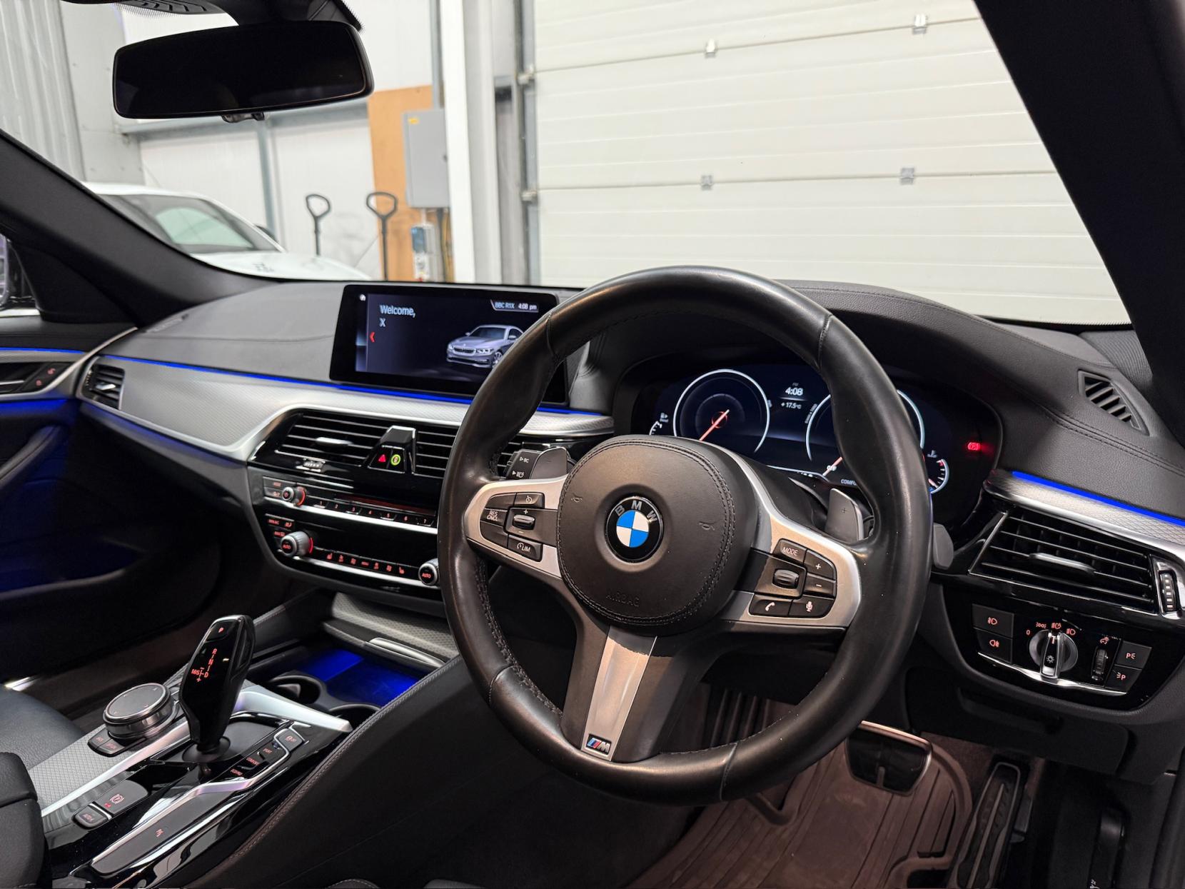 BMW 5 Series 3.0 530d M Sport Saloon 4dr Diesel Auto xDrive Euro 6 (s/s) (265 ps)
