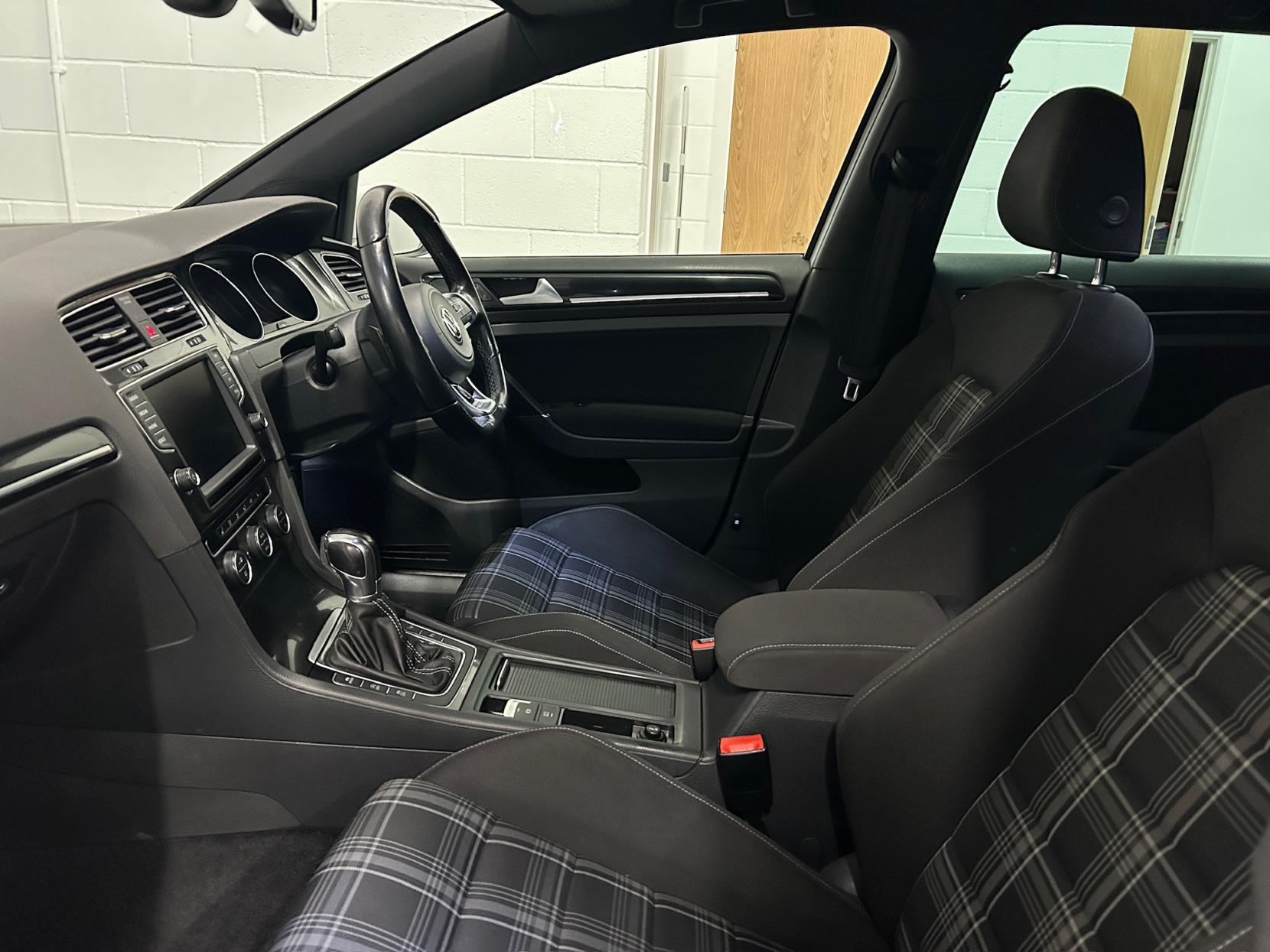 Volkswagen Golf 2.0 TDI BlueMotion Tech GTD Hatchback 5dr Diesel DSG Euro 6 (s/s) (184 ps)