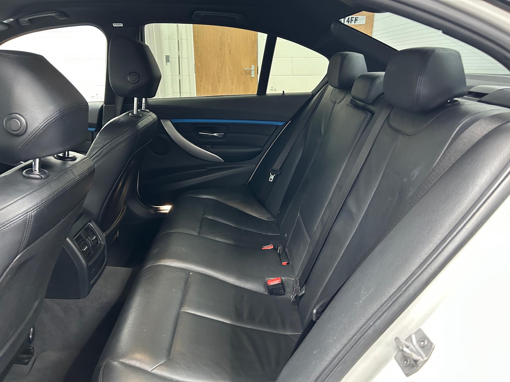 BMW 3 Series 2.0 320d M Sport Saloon 4dr Diesel Auto Euro 6 (s/s) (190 ps)