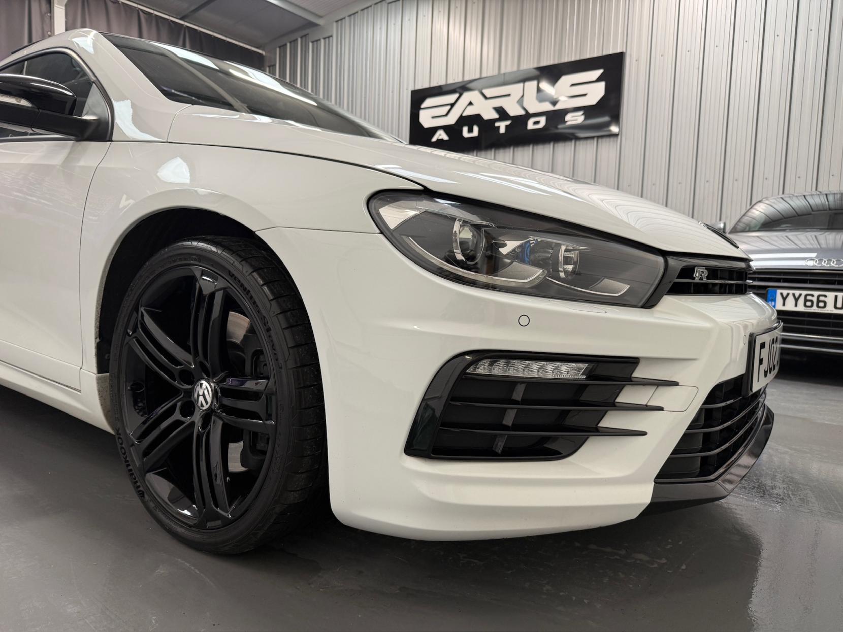 Volkswagen Scirocco 2.0 TSI BlueMotion Tech R Hatchback 3dr Petrol DSG Euro 6 (s/s) (280 ps)