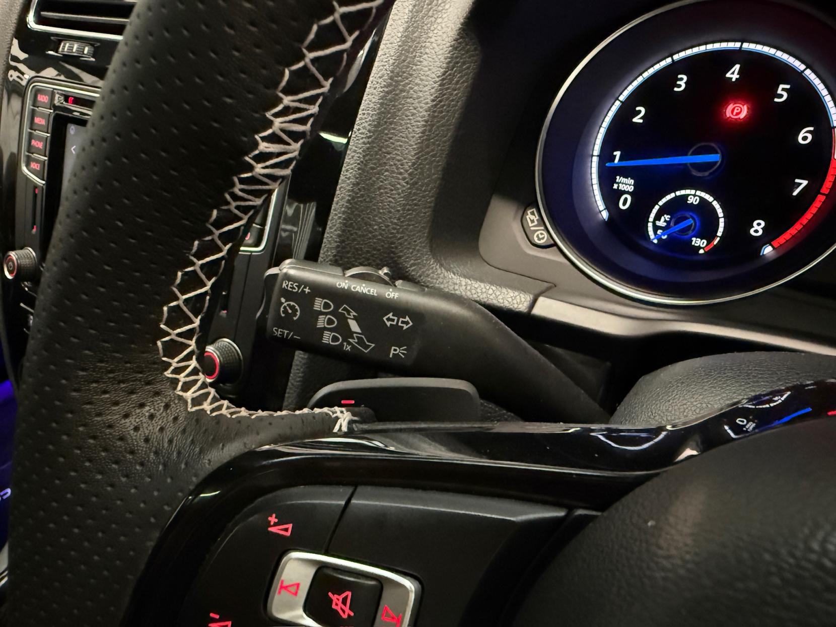 Volkswagen Scirocco 2.0 TSI BlueMotion Tech R Hatchback 3dr Petrol DSG Euro 6 (s/s) (280 ps)