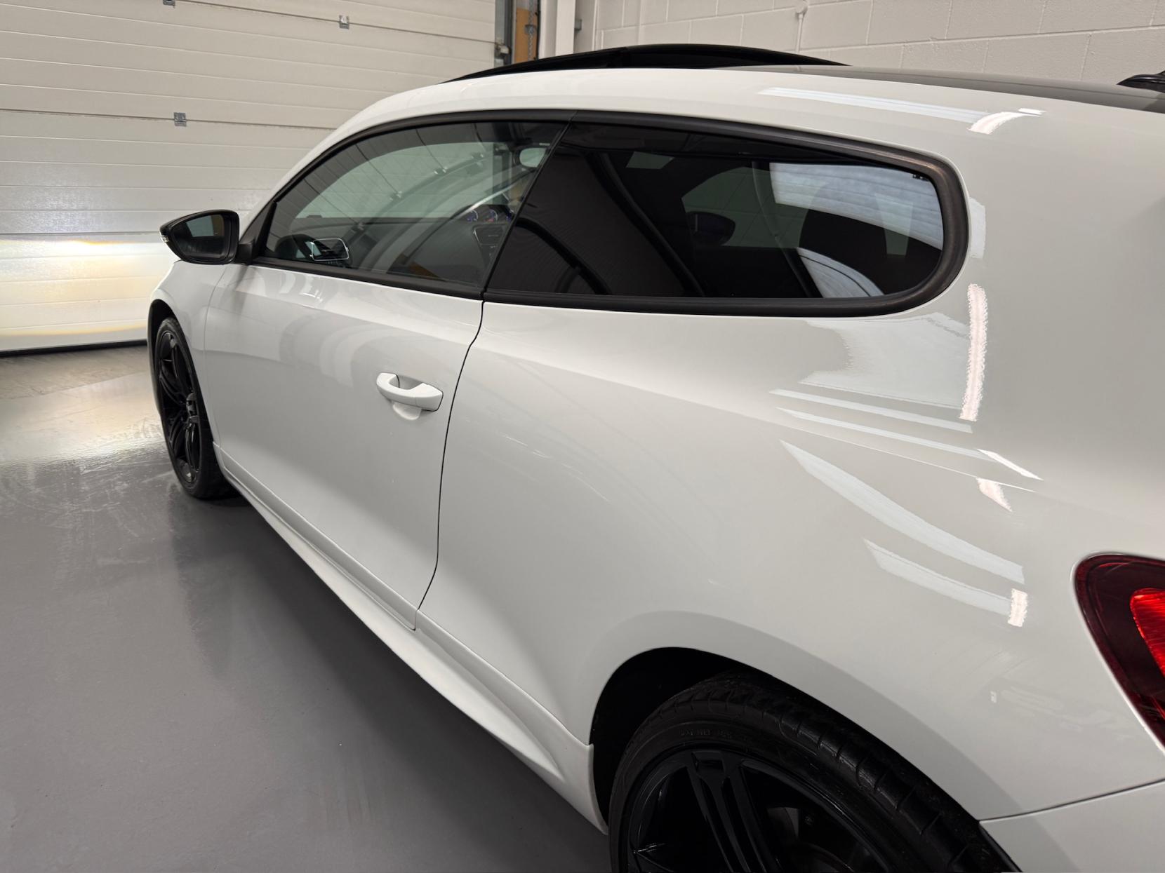 Volkswagen Scirocco 2.0 TSI BlueMotion Tech R Hatchback 3dr Petrol DSG Euro 6 (s/s) (280 ps)