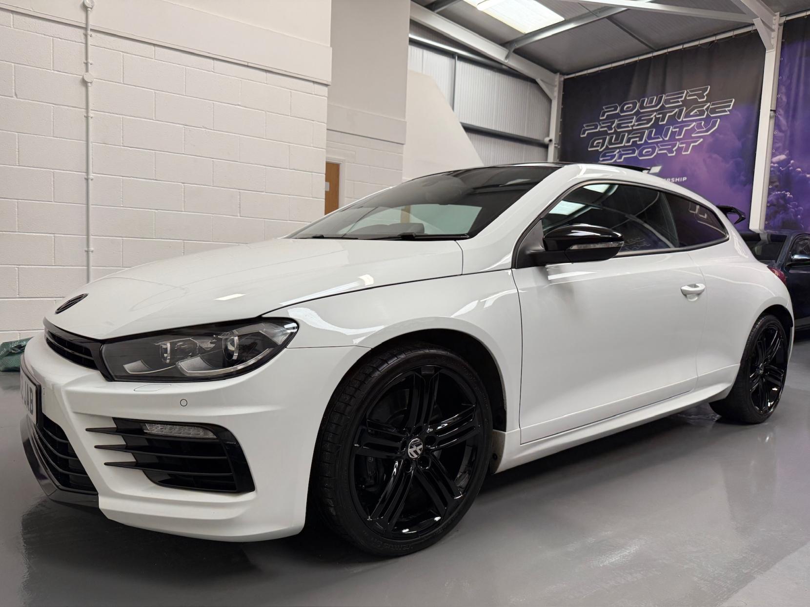 Volkswagen Scirocco 2.0 TSI BlueMotion Tech R Hatchback 3dr Petrol DSG Euro 6 (s/s) (280 ps)