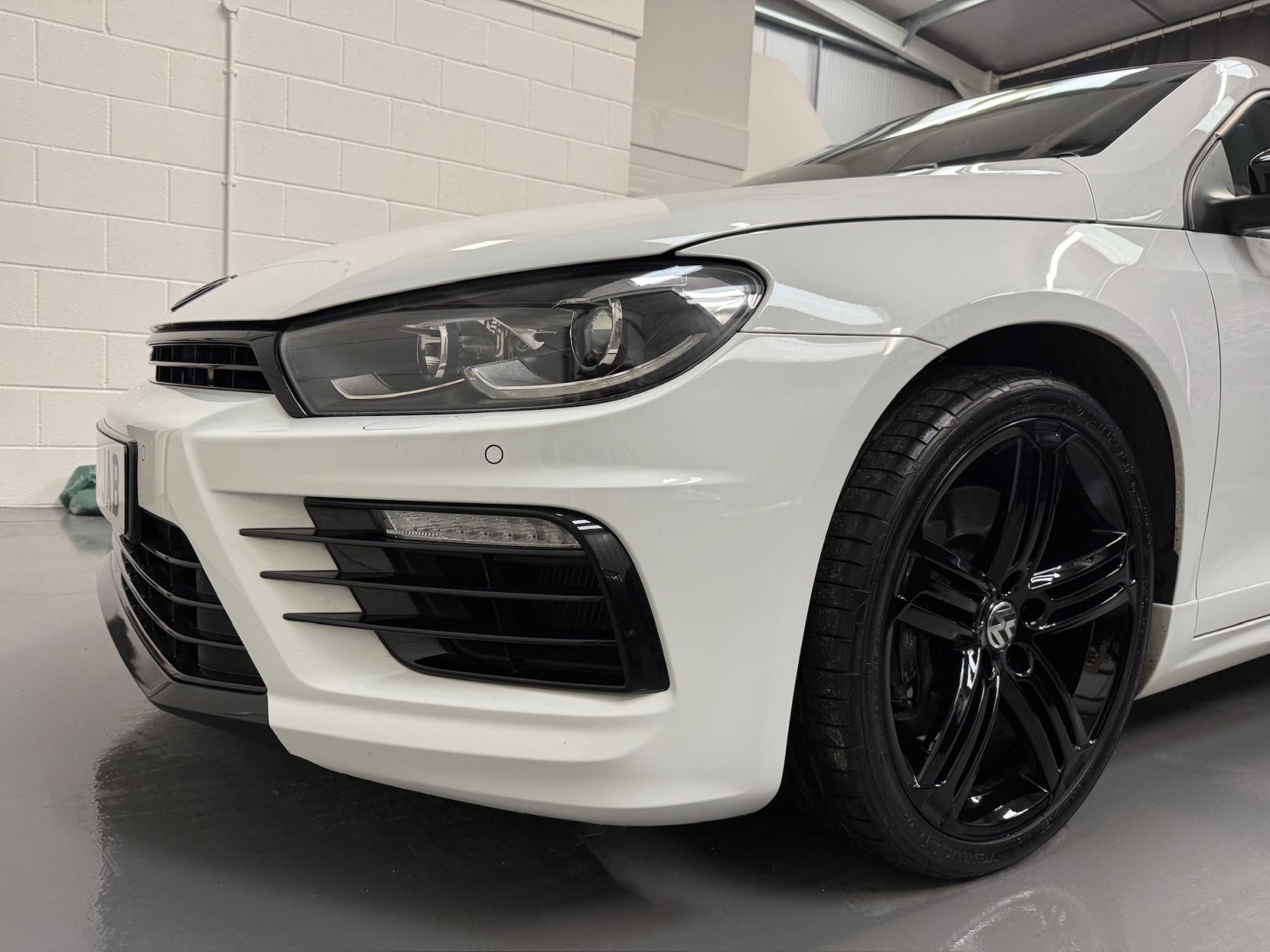 Volkswagen Scirocco 2.0 TSI BlueMotion Tech R Hatchback 3dr Petrol DSG Euro 6 (s/s) (280 ps)