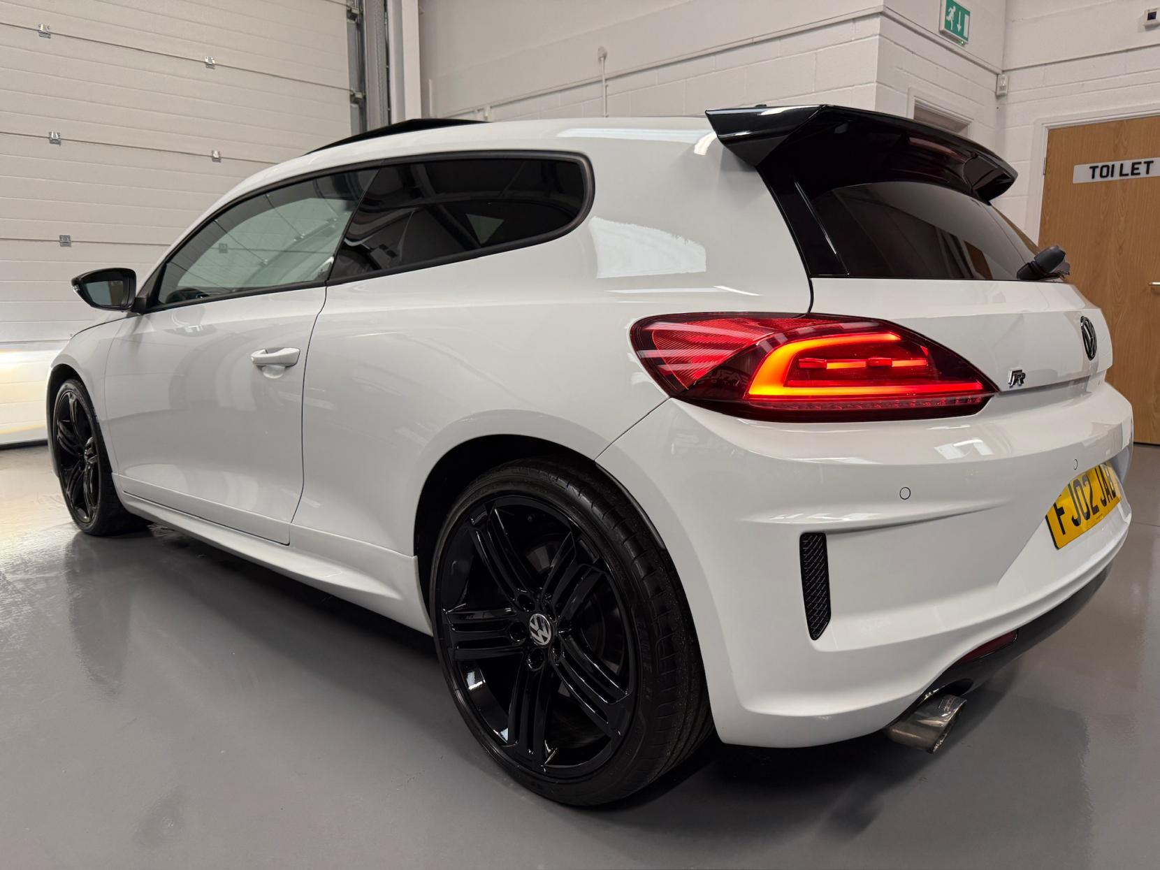 Volkswagen Scirocco 2.0 TSI BlueMotion Tech R Hatchback 3dr Petrol DSG Euro 6 (s/s) (280 ps)